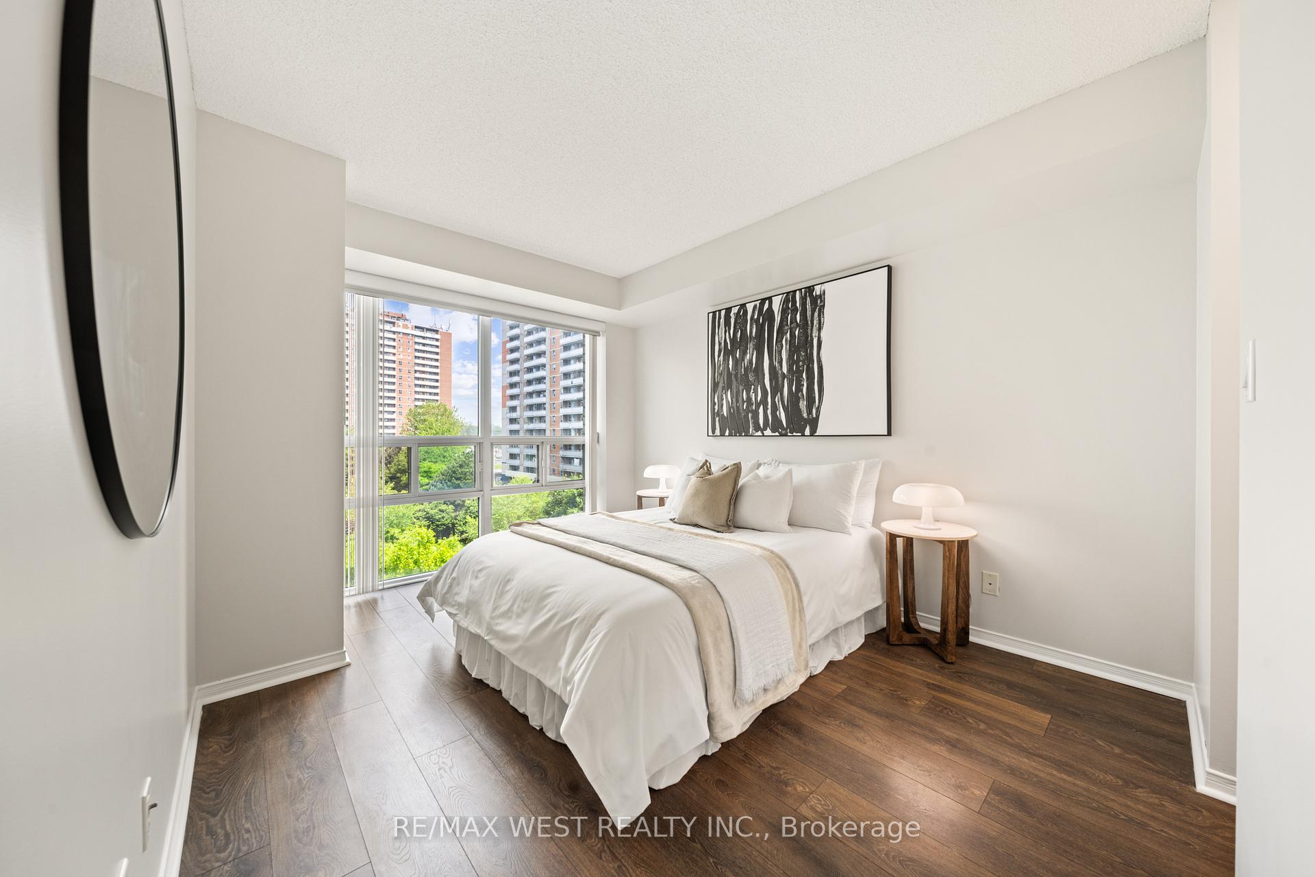2 Bedrooms Condo at 7 Michael Power, Toronto For sale