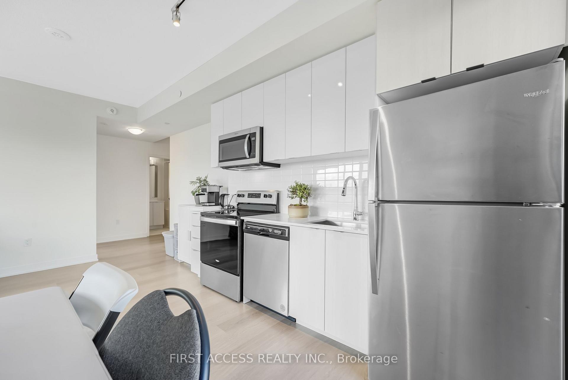 2 Bedrooms Condo at 859 The Queensway,  Toronto For sale