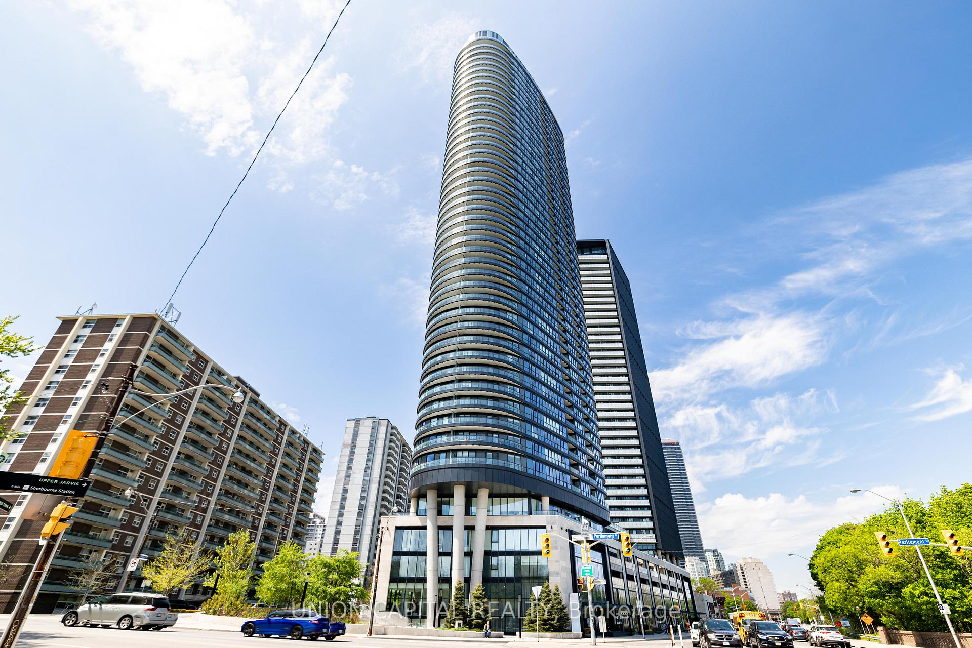 1 Bedroom Condo at 585 Bloor, Toronto For sale