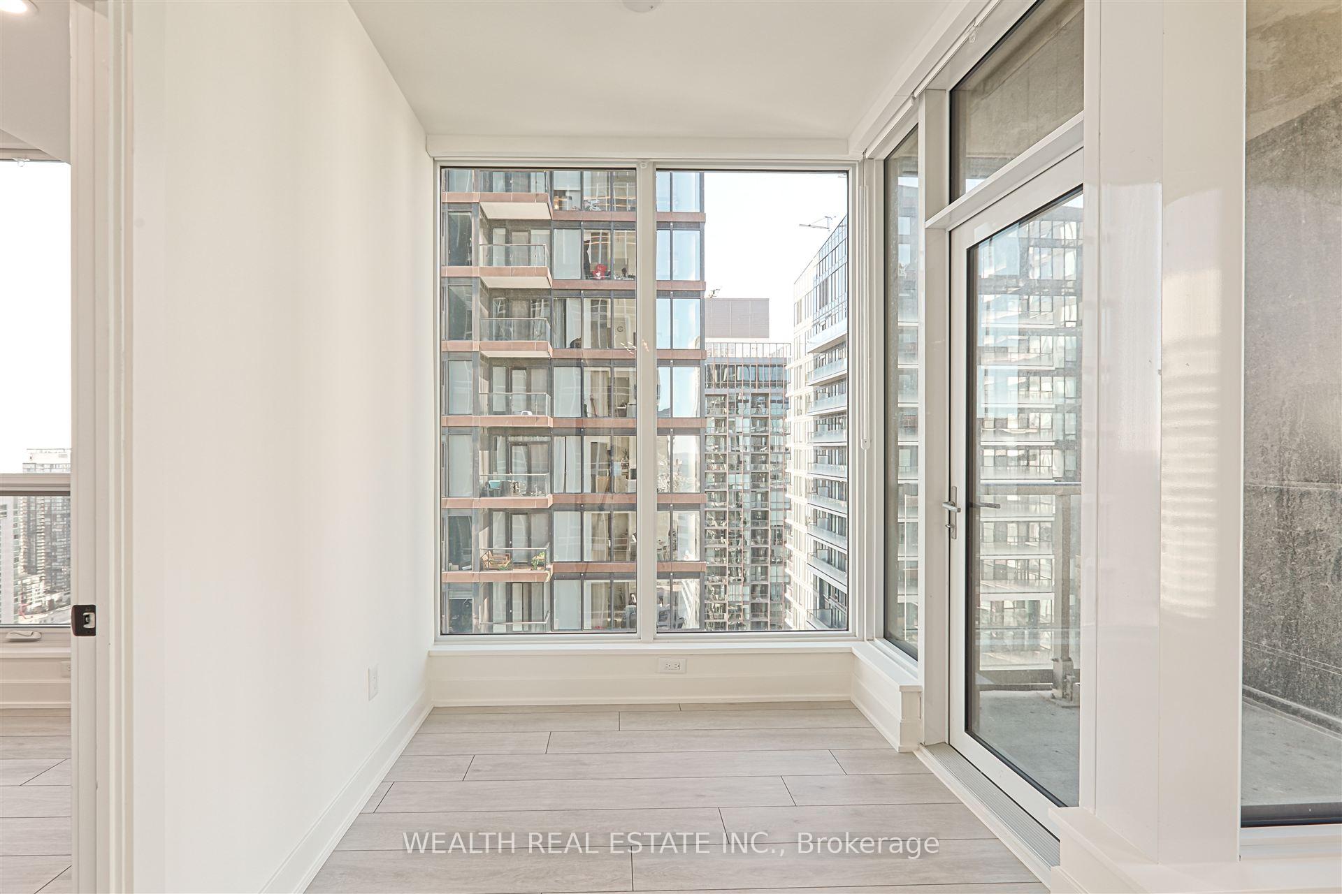 3 Bedrooms Condo at 35 Mercer,  Toronto For sale