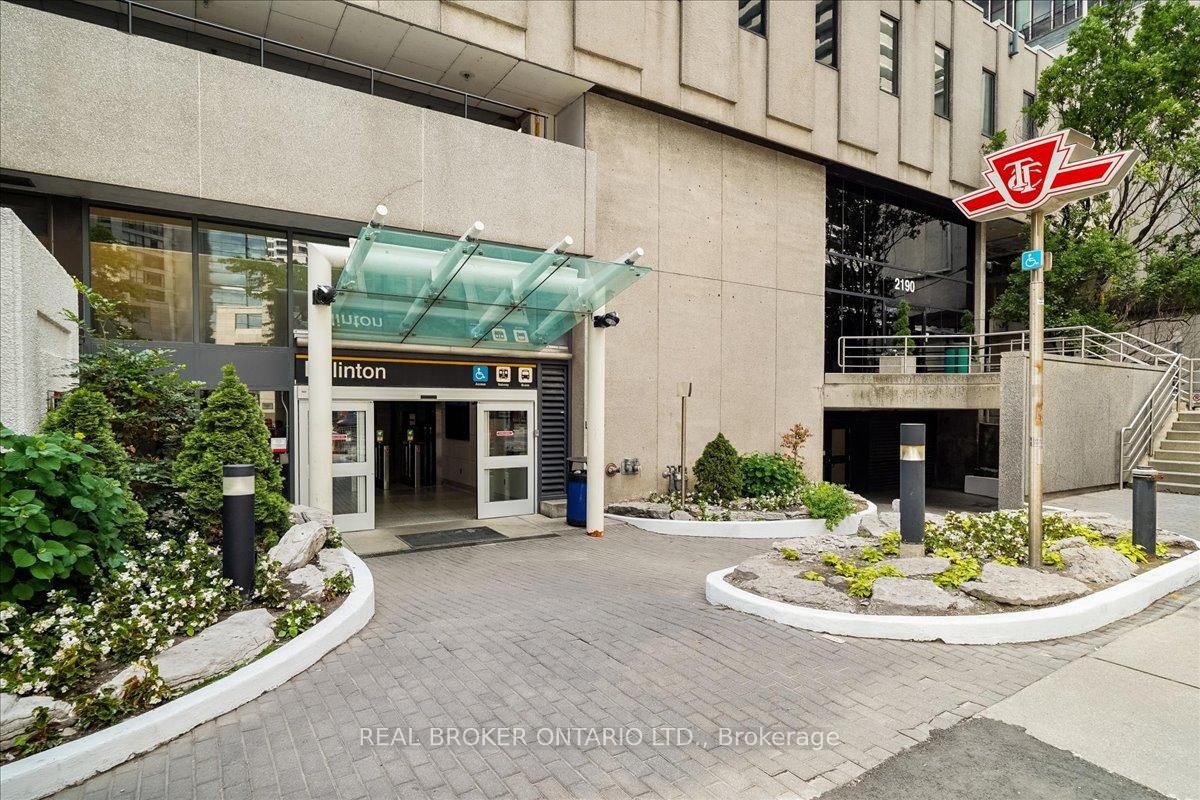 3 Bedrooms Condo at 191 Duplex, Toronto For sale