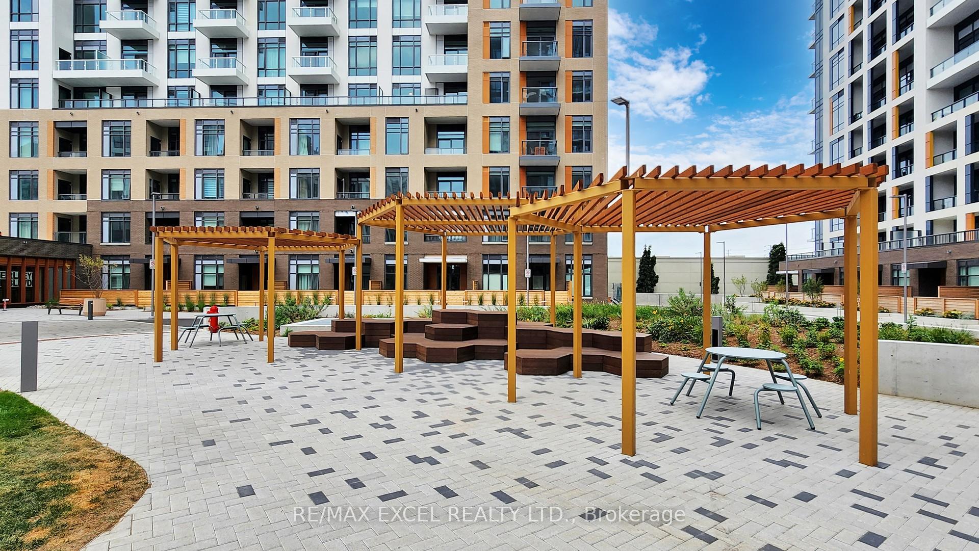 1 Bedroom Condo at 8 Beverley Glen, Vaughan For sale