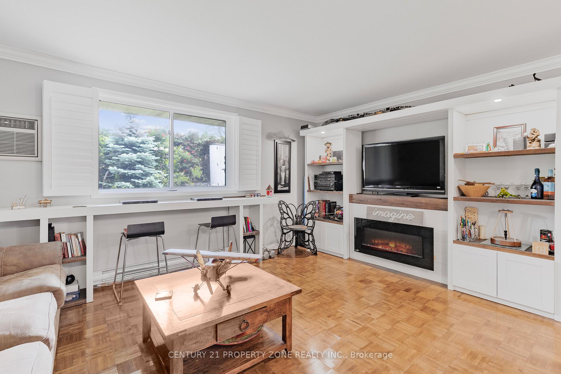 2 Bedrooms Condo at 482 James, Hamilton For sale