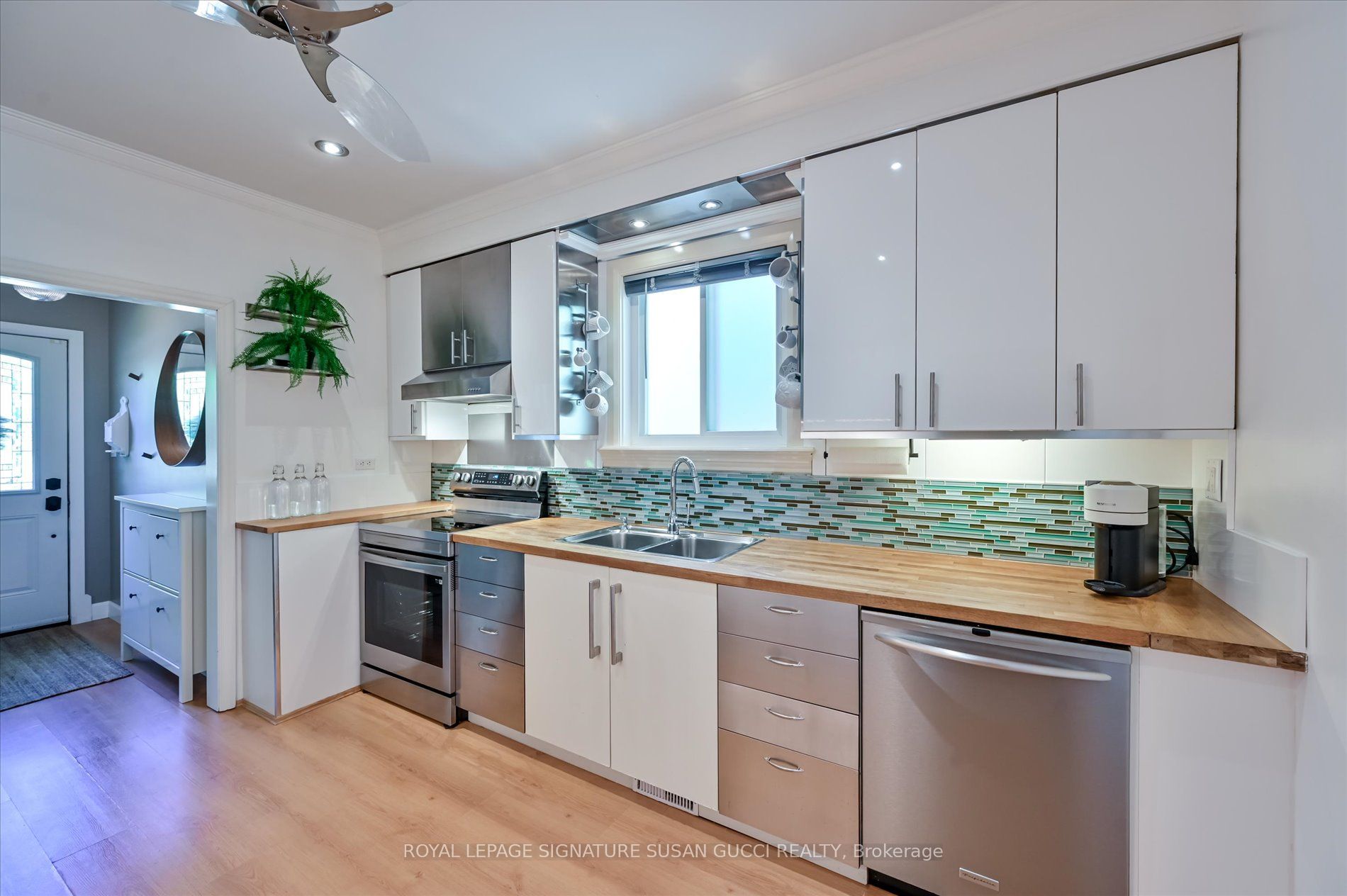 1006 Victoria Park Avenue