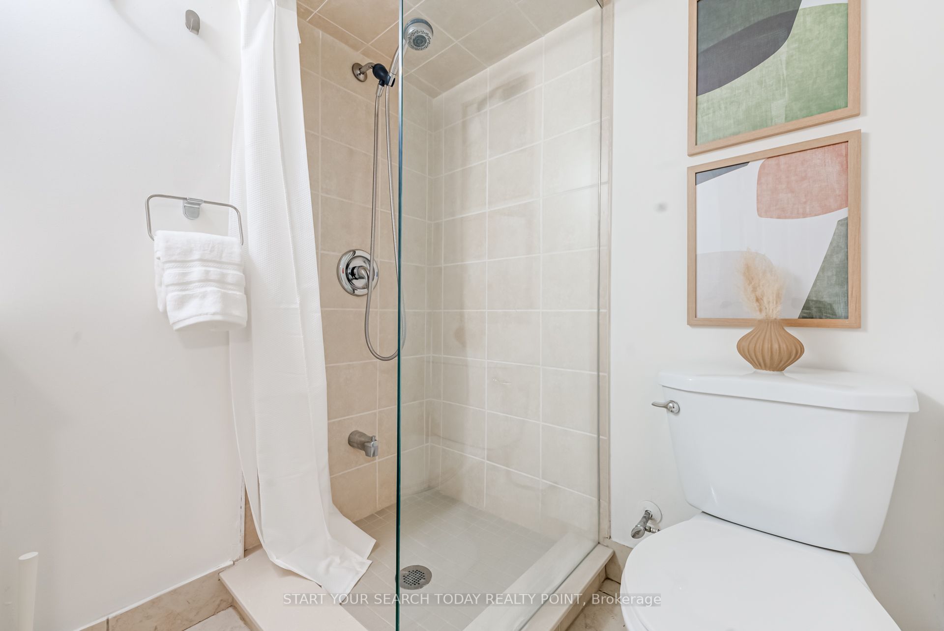 25 Epsom Avenue, Toronto, ON M4C 2A5