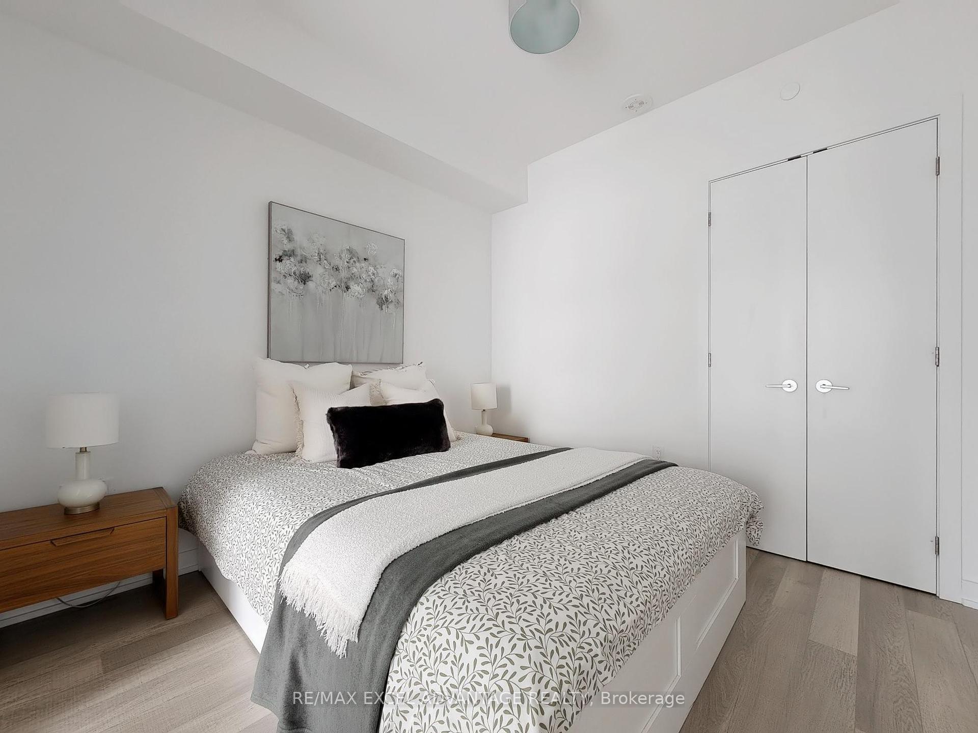 2 Bedrooms Condo at 357 King, Toronto For sale