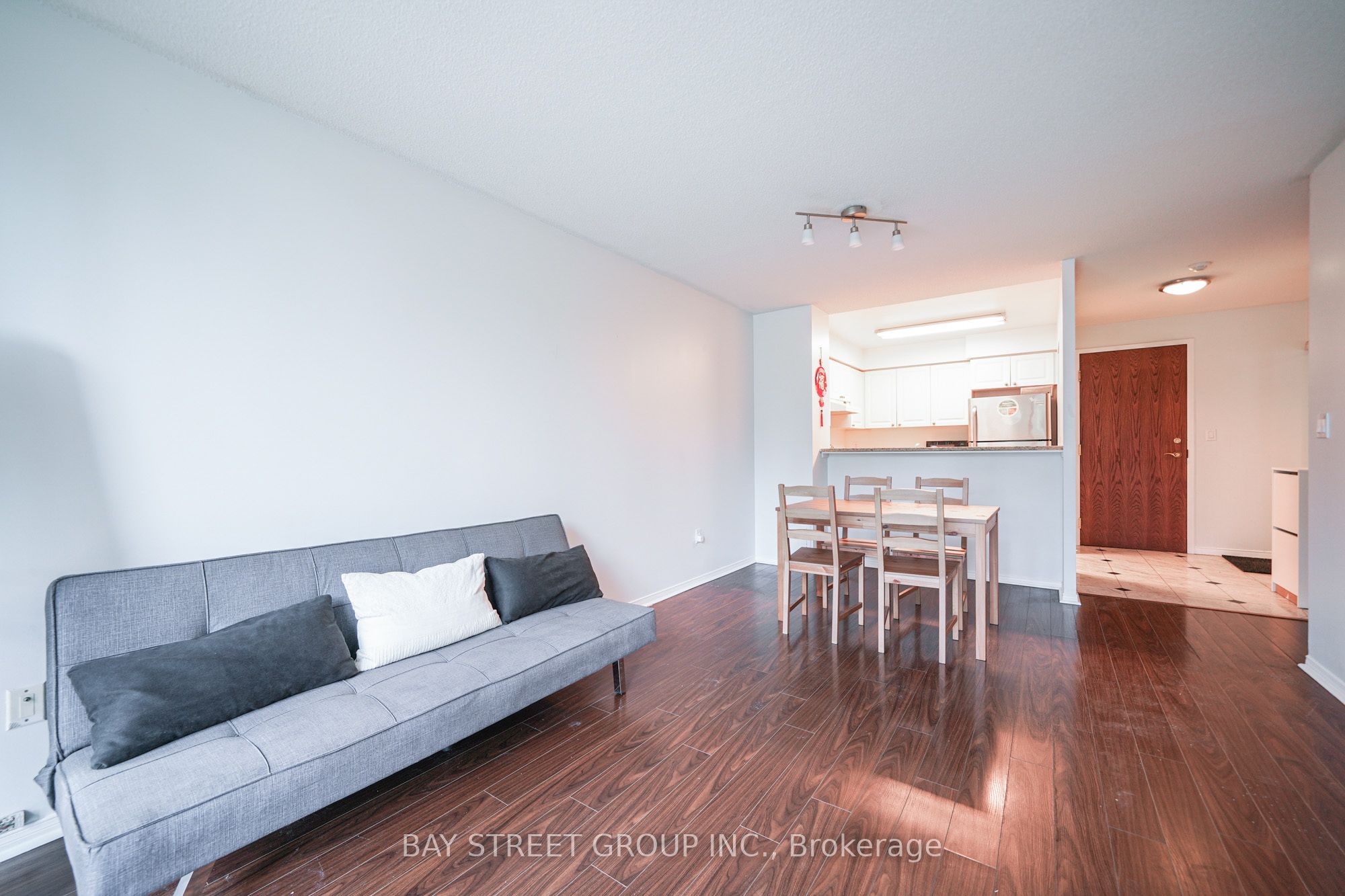 18 Pemberton Avenue, #106