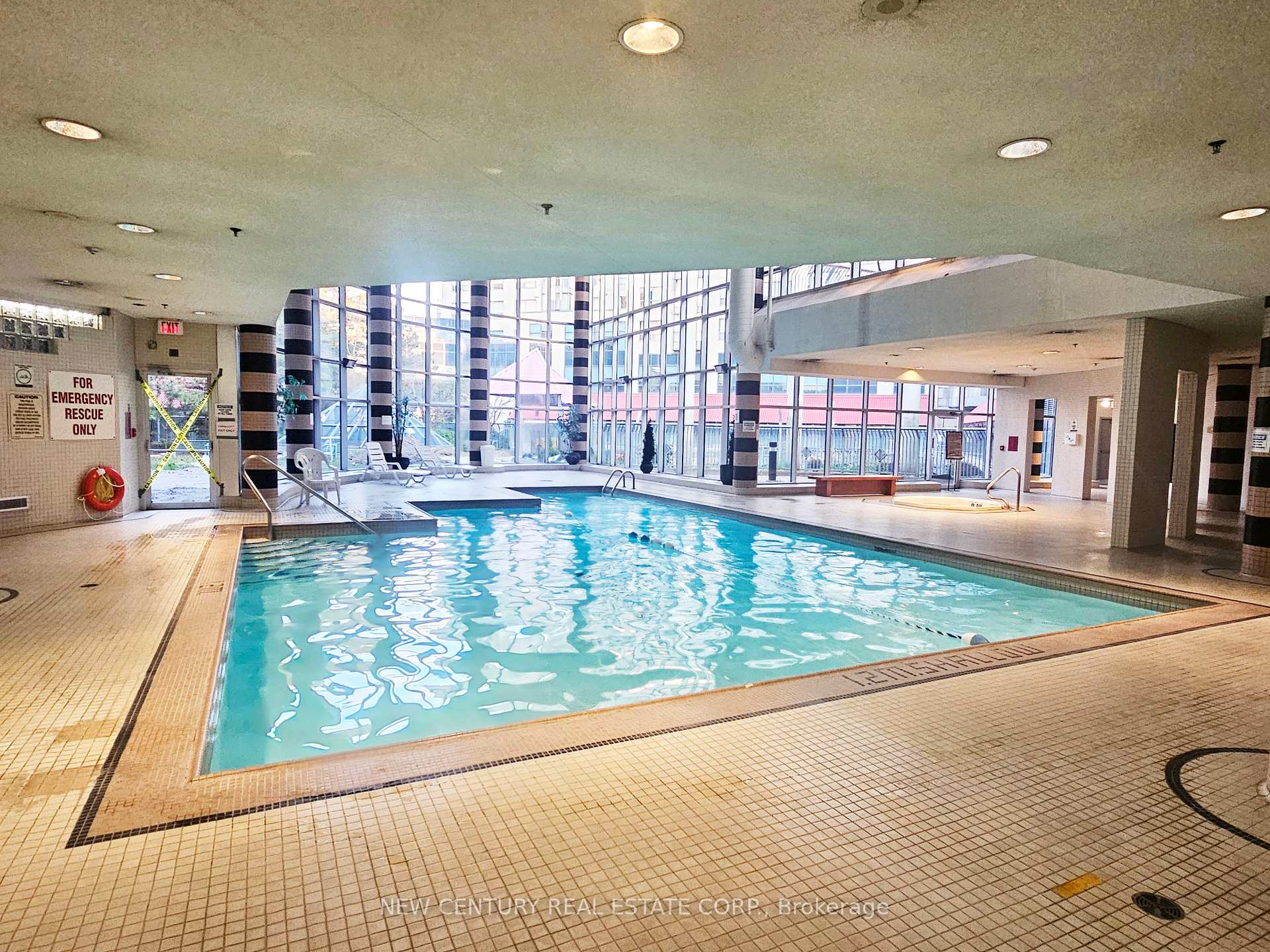 2 Bedrooms Condo at 1470 Midland,  Toronto For sale