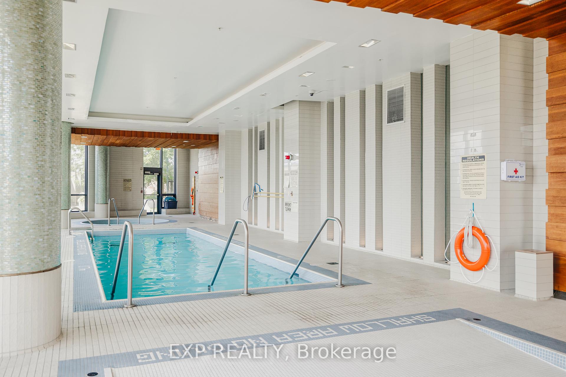 2 Bedrooms Condo at 9 Valhalla Inn,  Toronto For sale