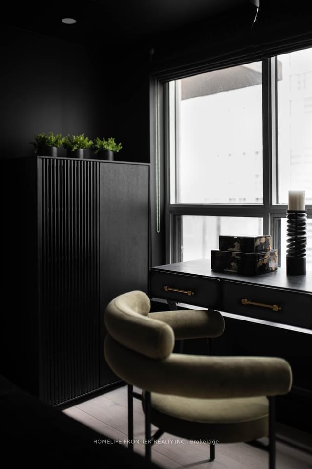 1 Bedroom Condo at 388 Bloor, Toronto For sale