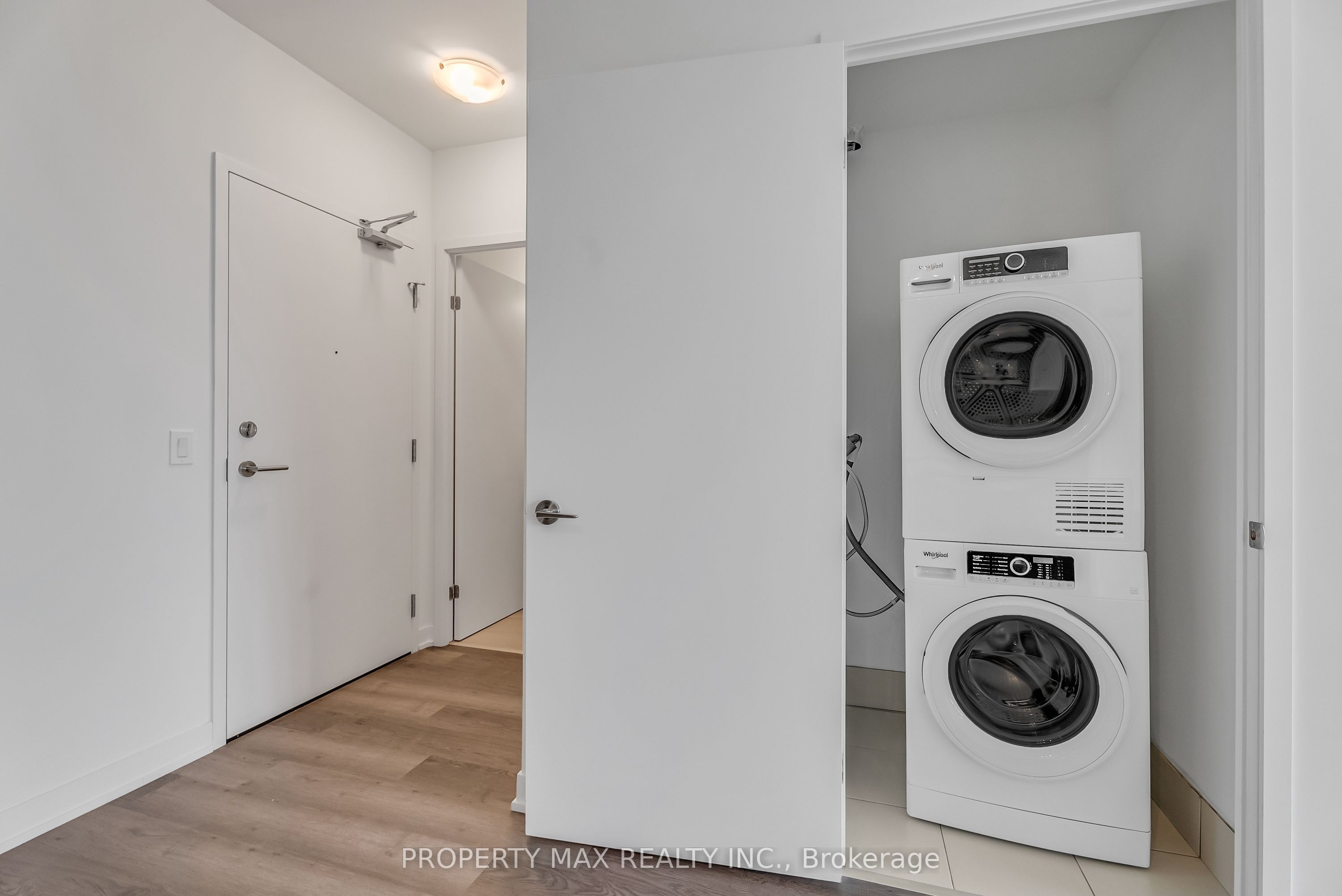2 David Eyer Road, #1428