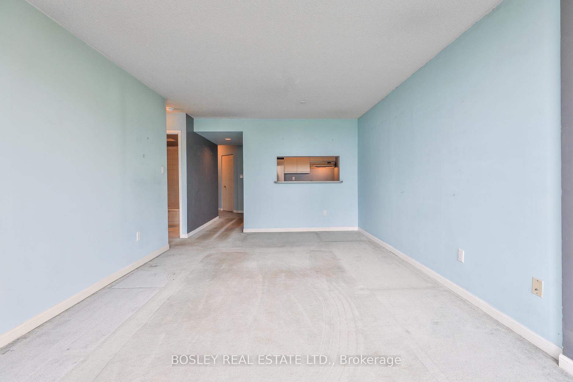 2 Bedrooms Condo at 3 Hickory Tree, Toronto For sale