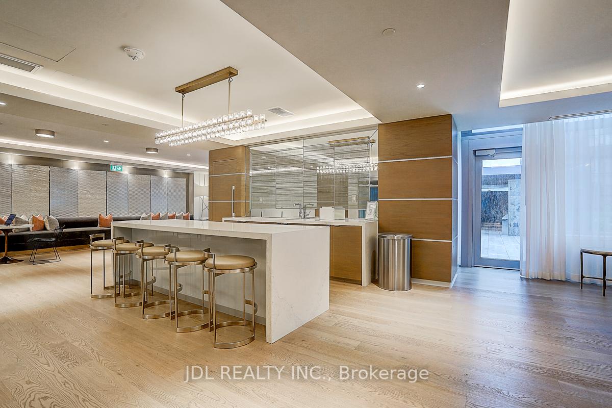 1 Bedroom Condo at 188 Cumberland, Toronto For sale