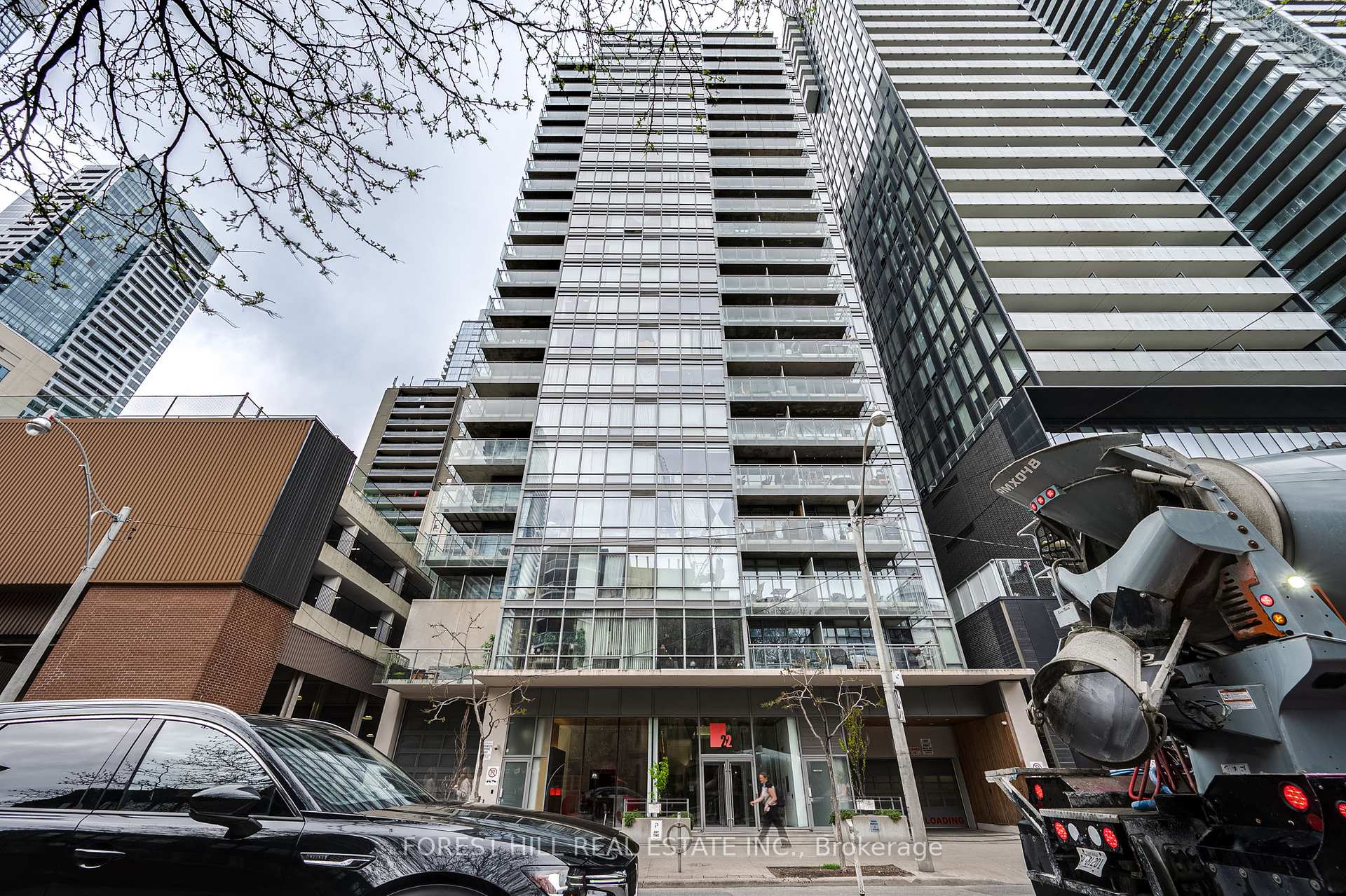 2 Bedrooms Condo at 22 Wellesley, Toronto For sale