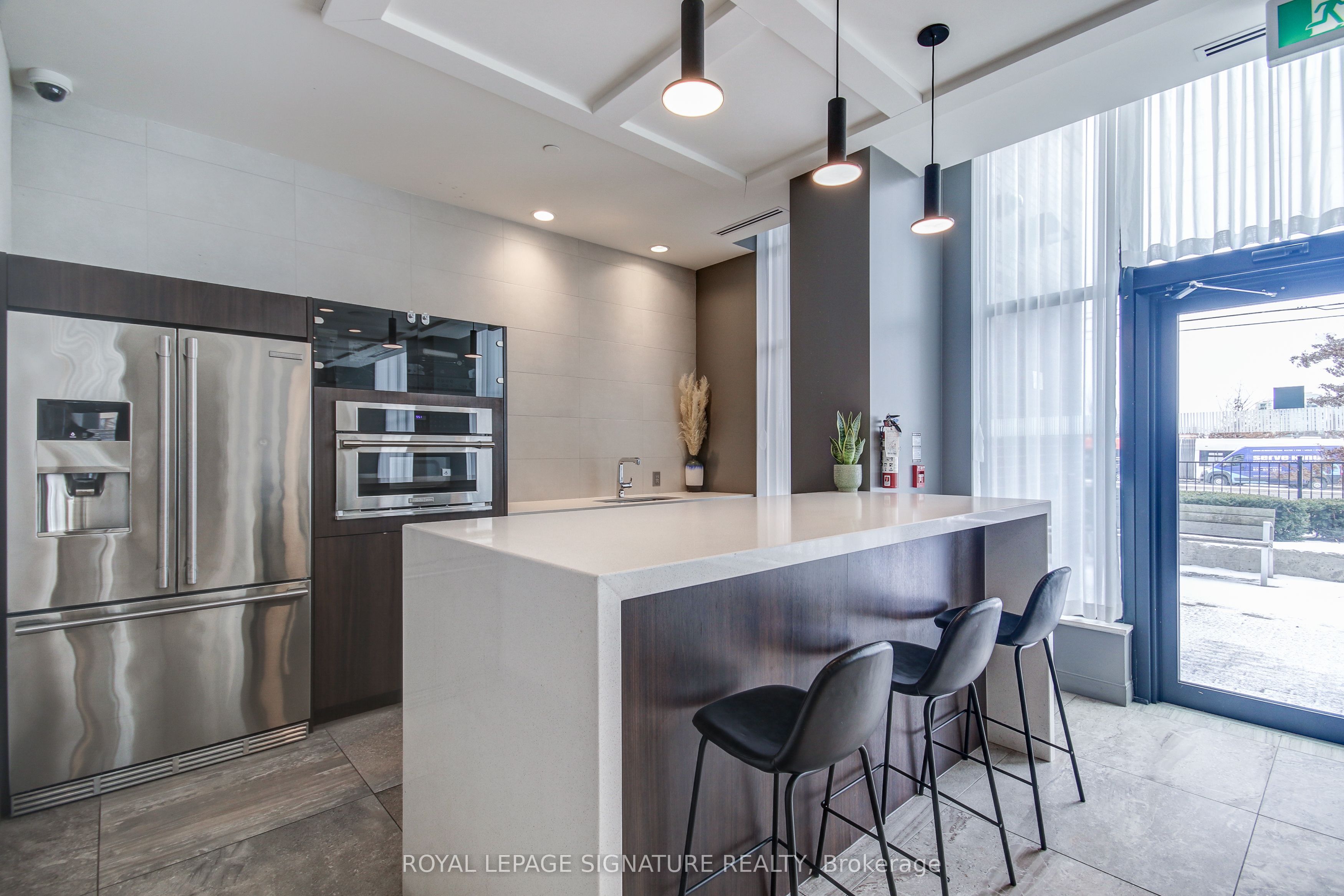 2550 Eglinton Avenue W, #2003