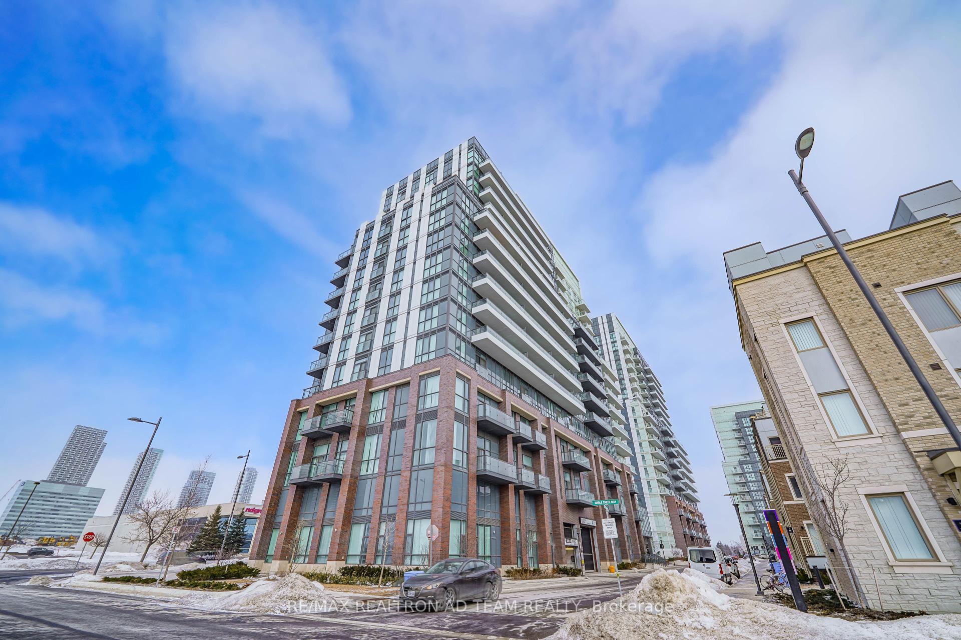 Condo at 10 Honeycrisp, Vaughan For sale