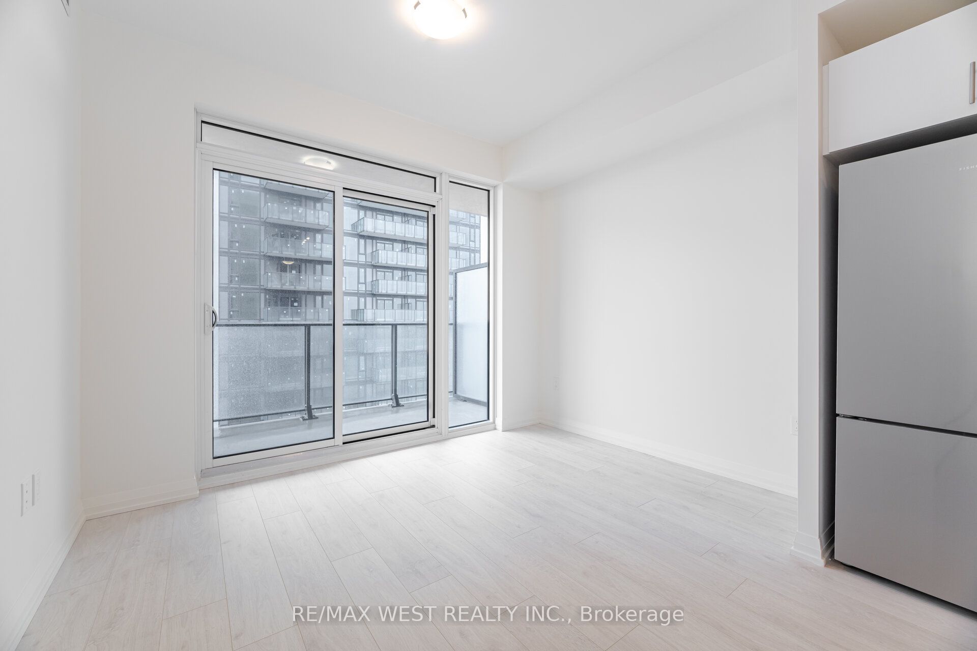 8960 Jane Street, #2201