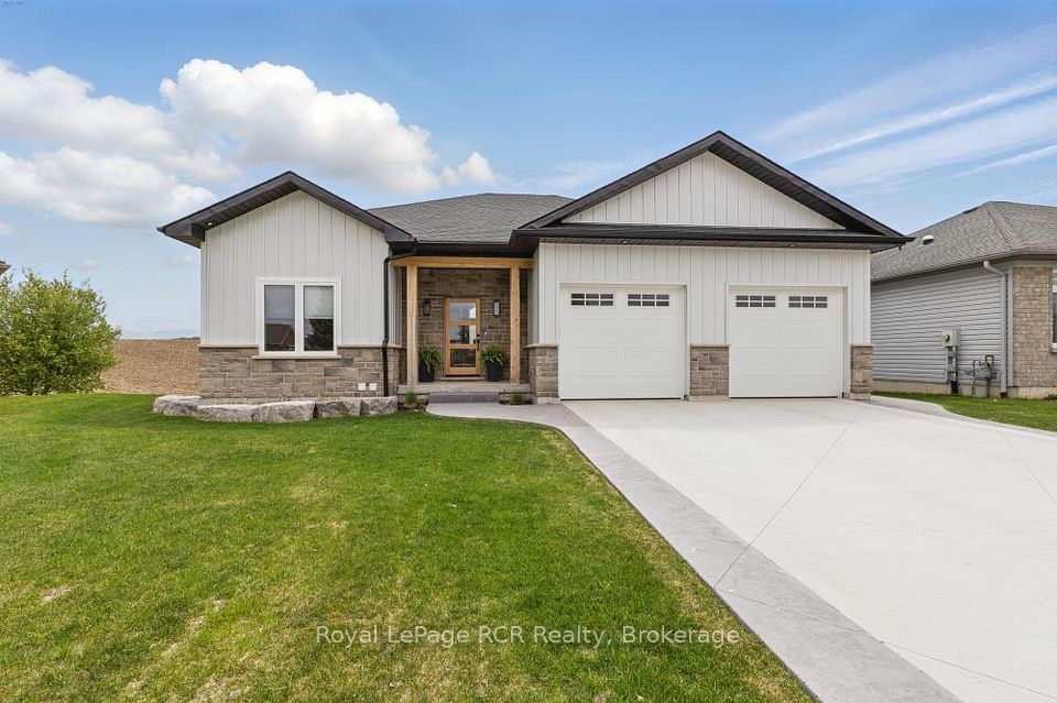 13 Jonathan Crescent