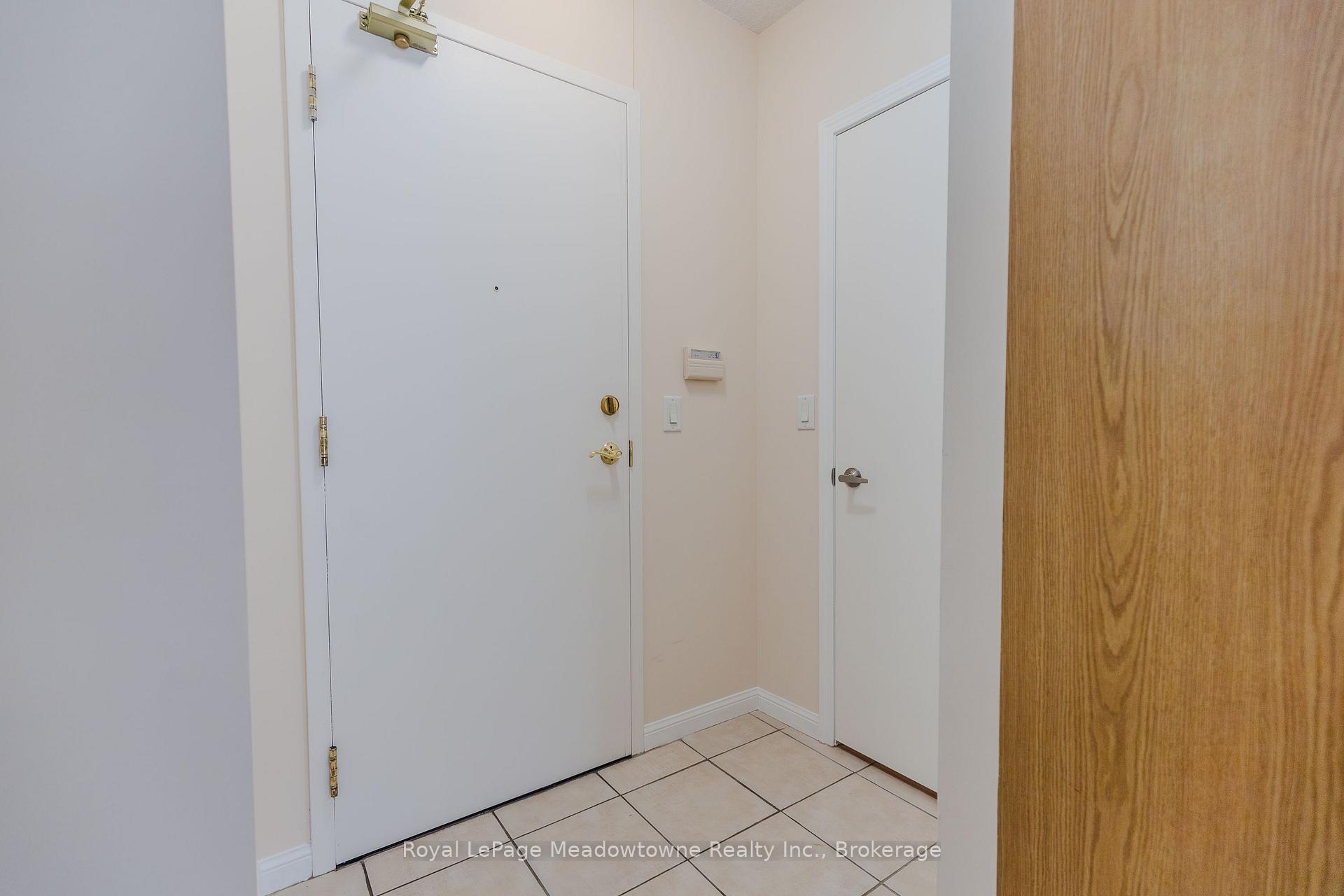 2 Bedrooms Condo at 1801 Bayview, Toronto For sale