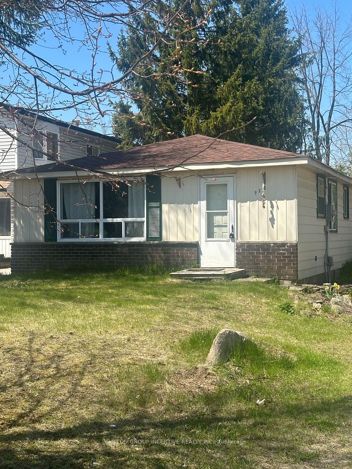 912 Innisfil Beach Road