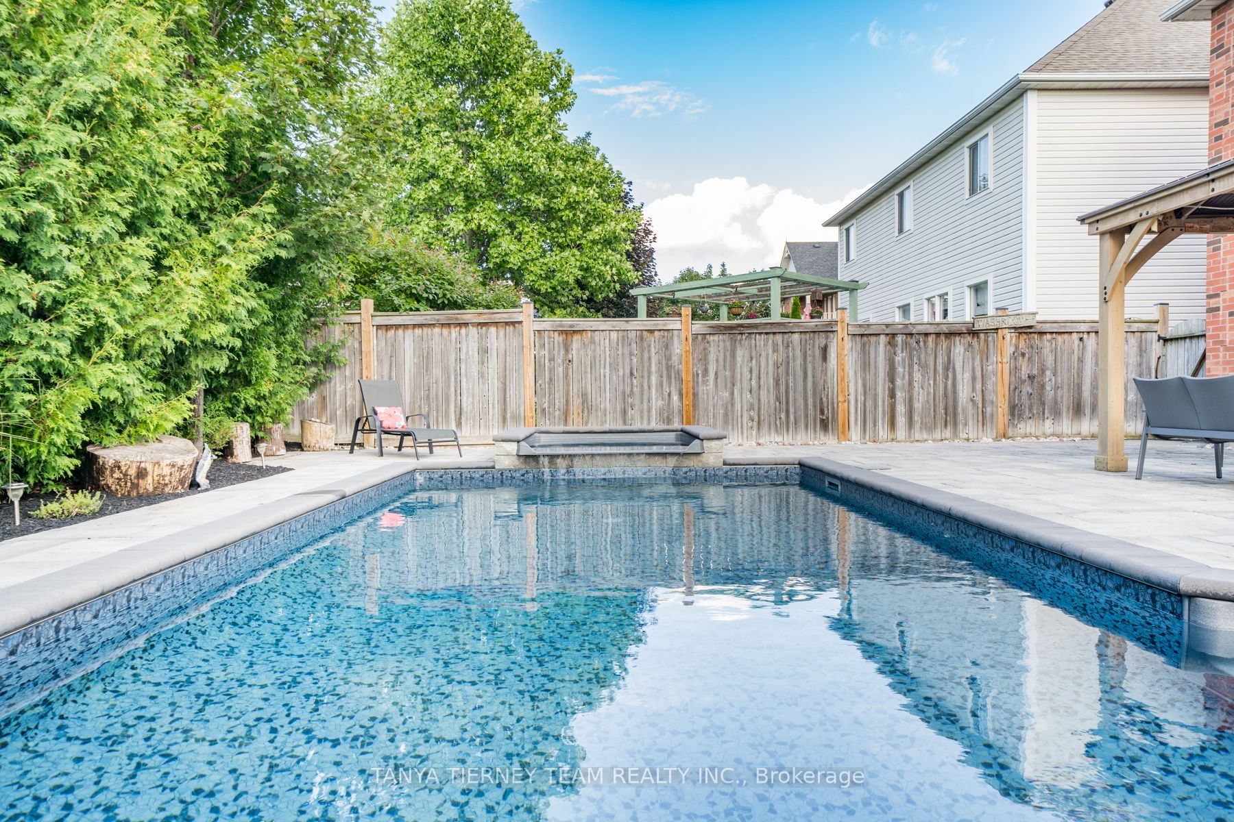 8 Nathan Avenue