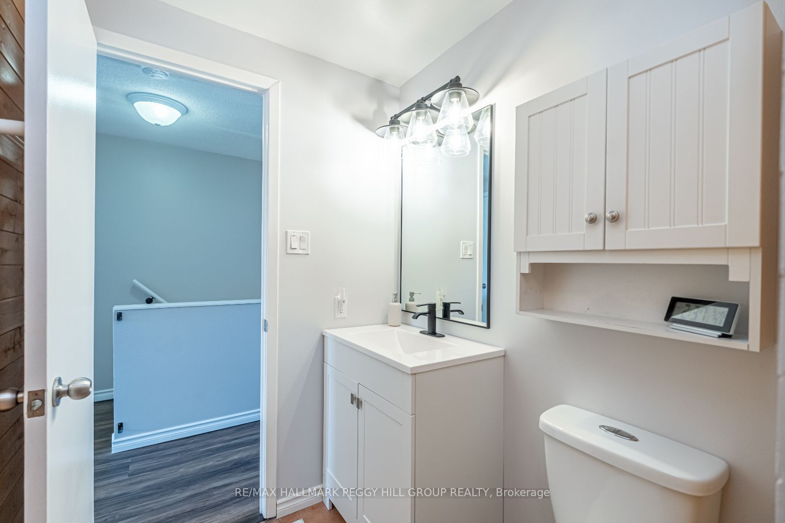 52 Adelaide Street, #15