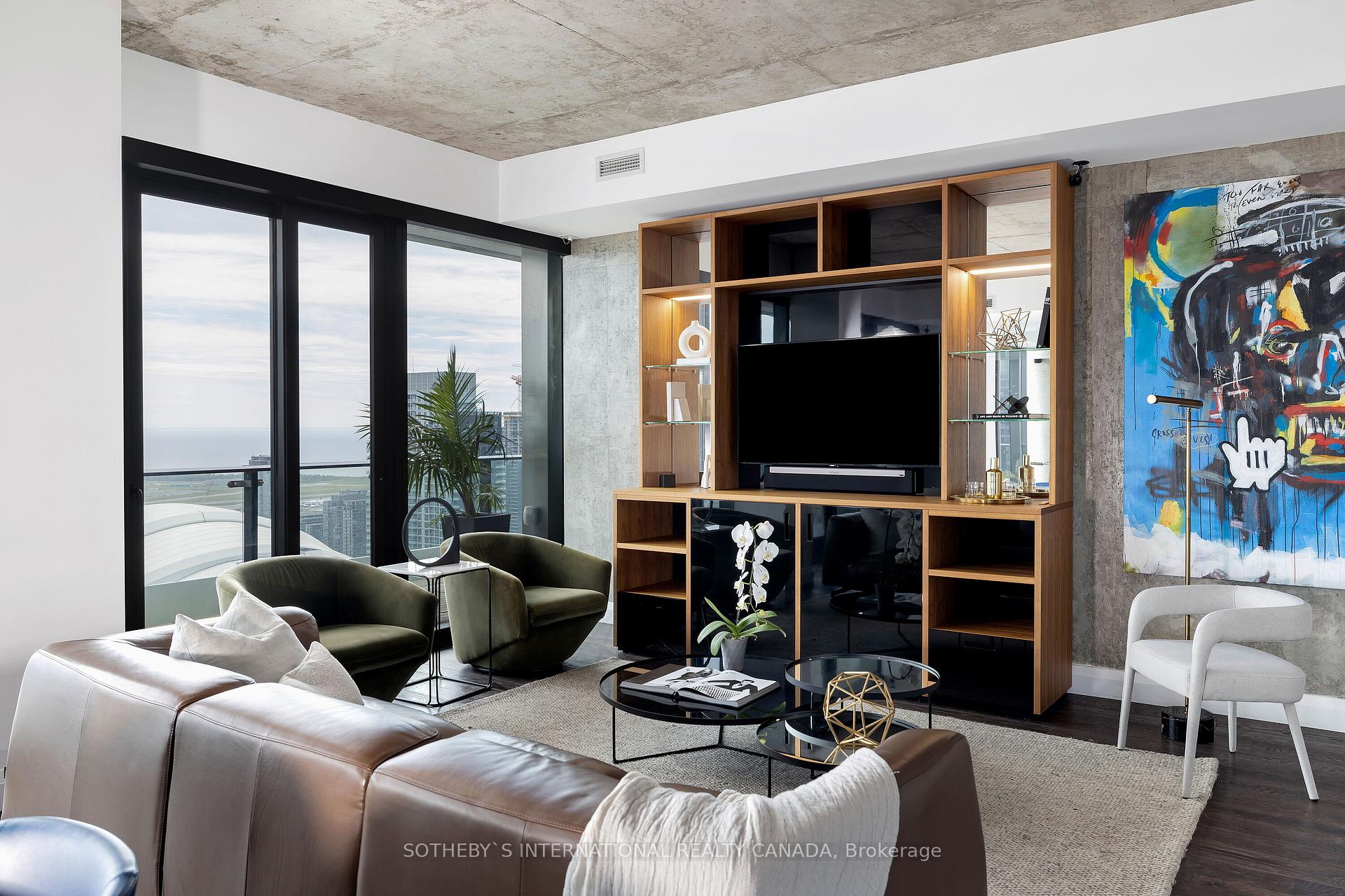4 Bedrooms Condo at 224 King,  Toronto For sale