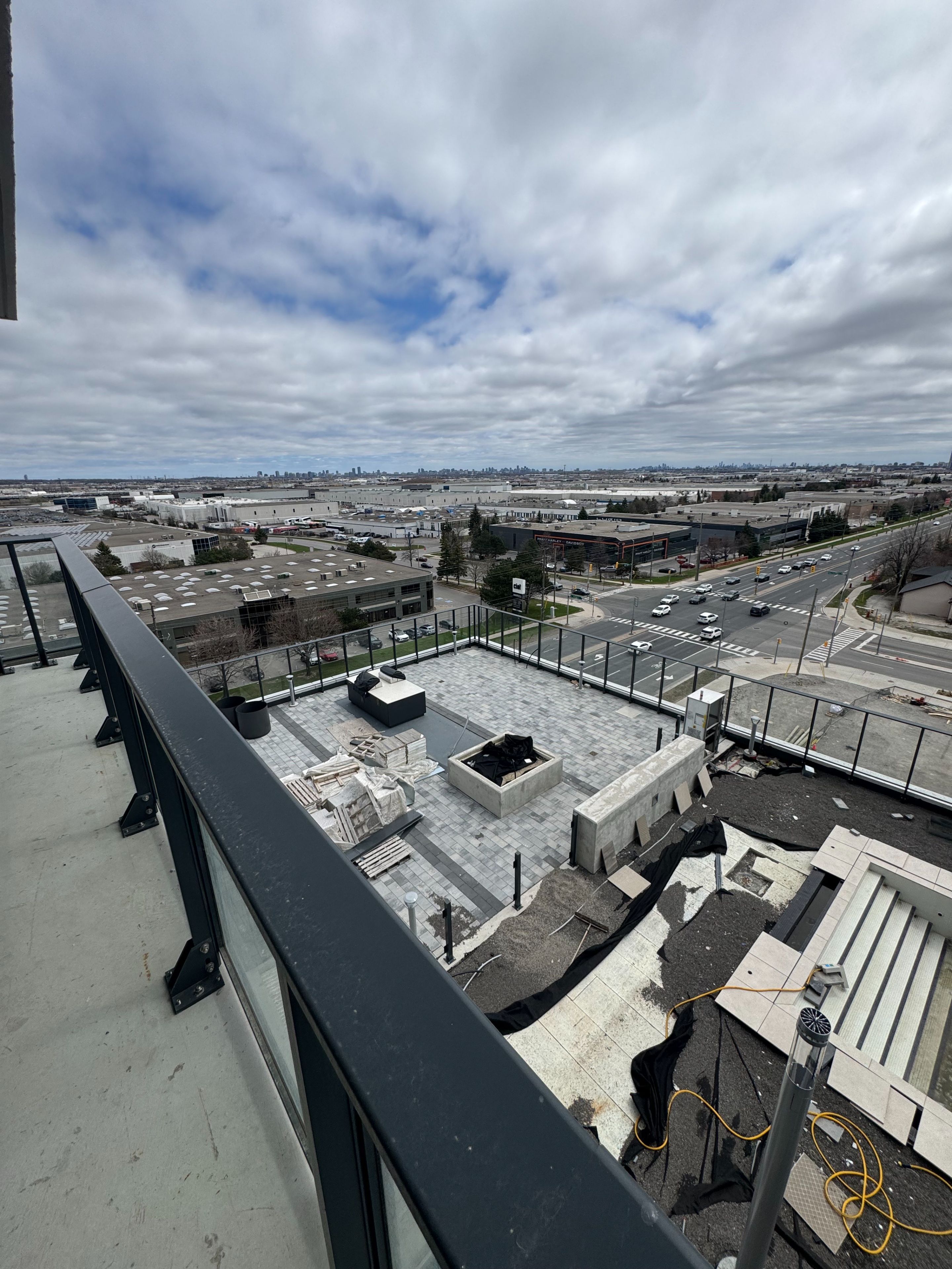 8960 Jane Street 818