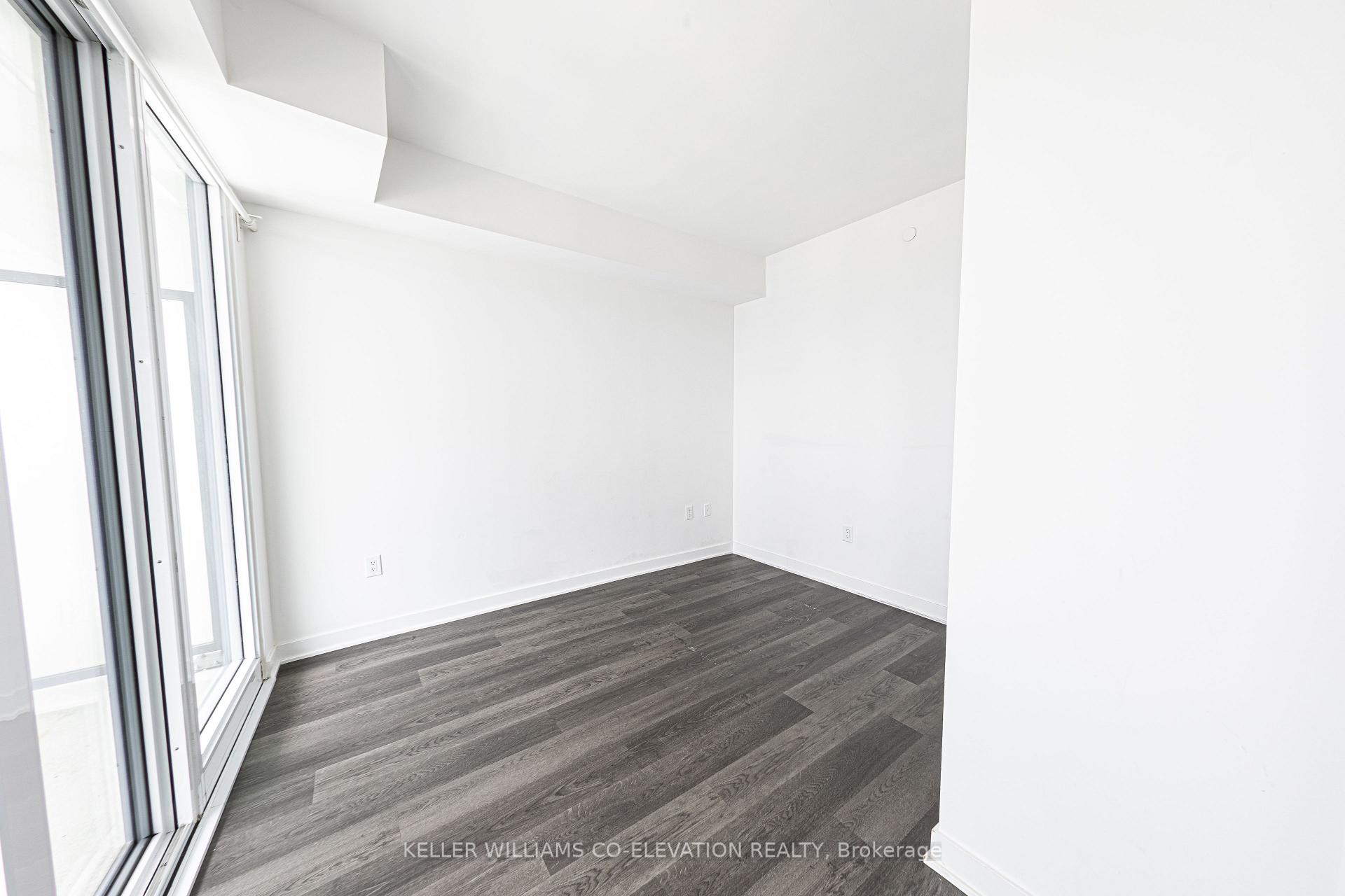 1 Bedroom Condo at 3900 Confederation, Mississauga For sale