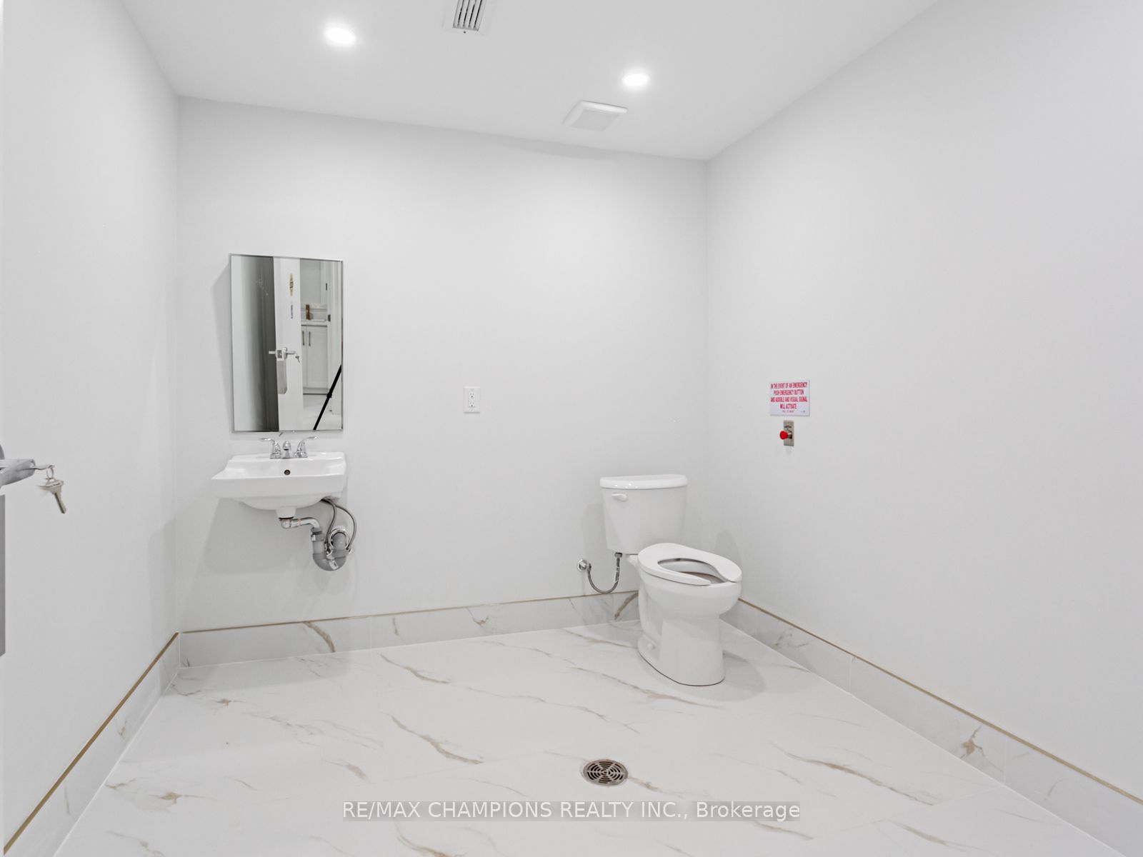 2565 Steeles Avenue E #26, Brampton Steeles Industrial