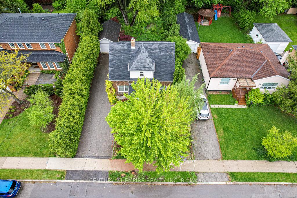 292 Horsham Avenue, Toronto, ON M2R 1G4