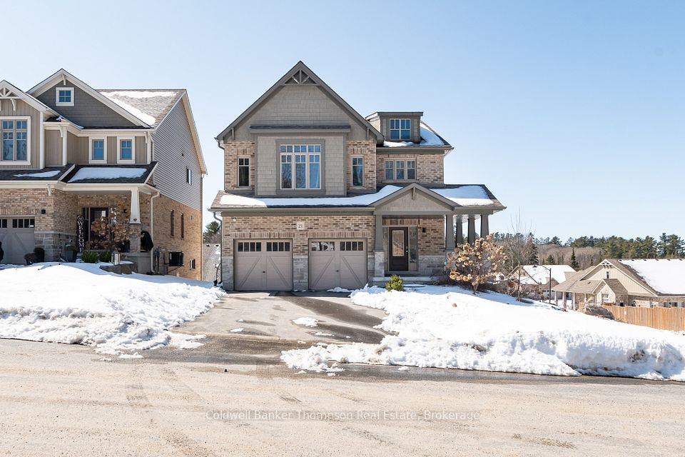 21 Braeside Crescent, Huntsville, ON P1H 0C6