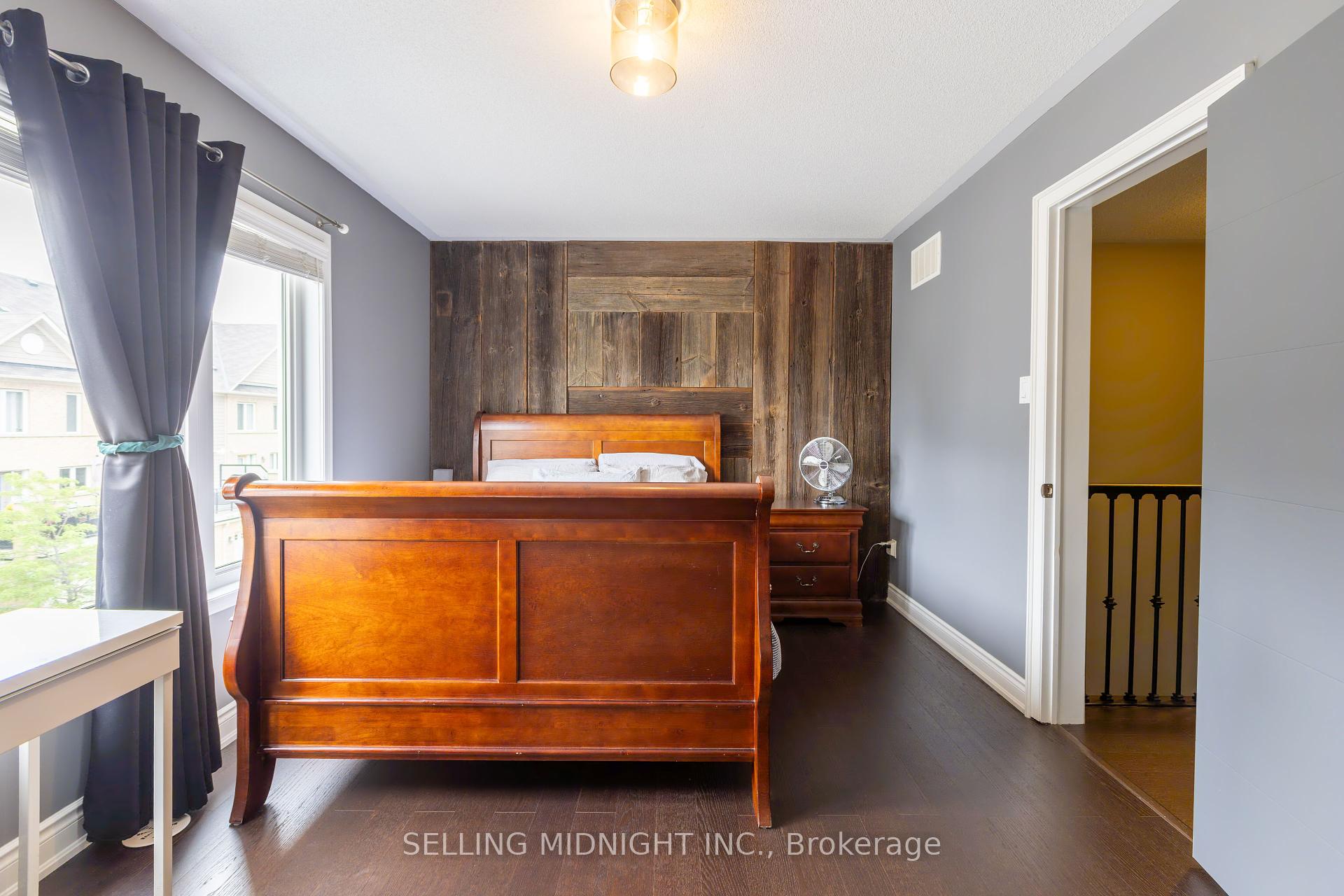 2 Bedrooms Condo at 5650 WINSTON CHURCHILL, Mississauga For sale