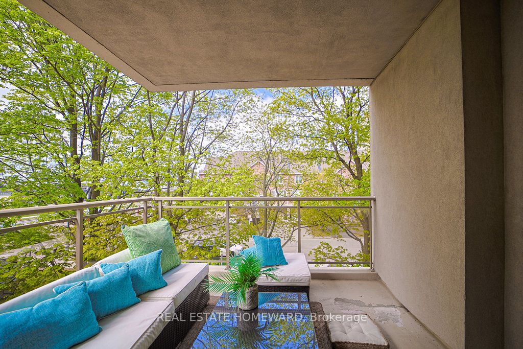 1 Leaside Park Drive, #209