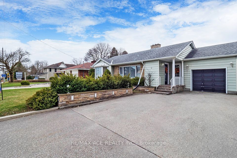 696 Norfolk Street, Norfolk, ON N3Y 3R4