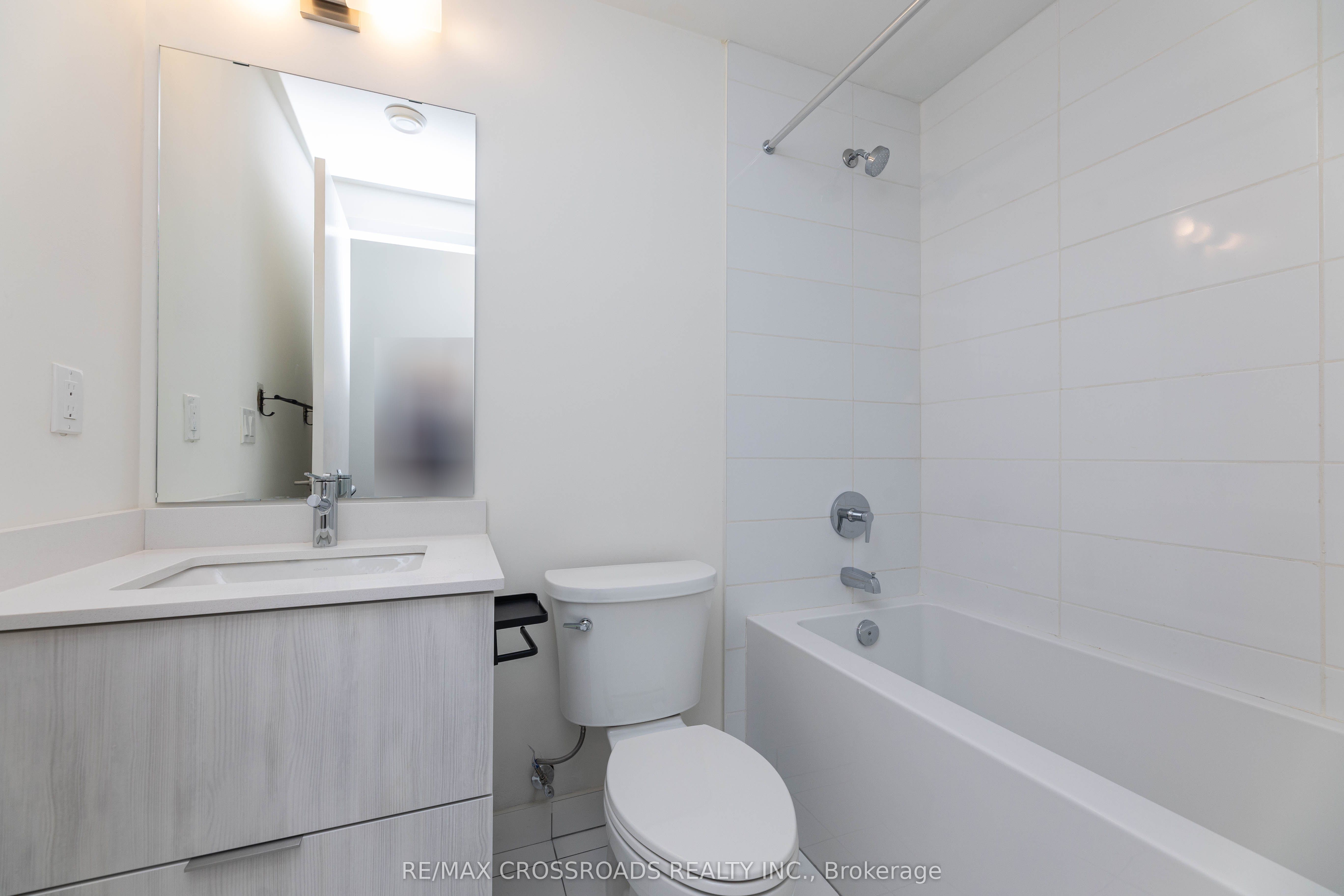 10 David Eyer Road E, #1203