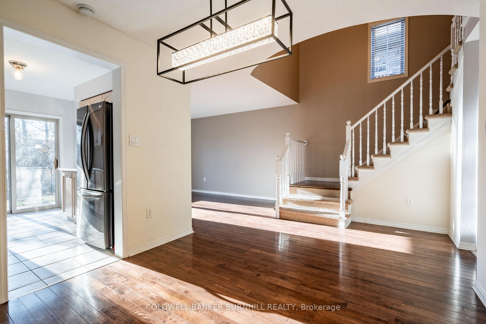 3 Bedrooms Condo at 1276 SILVAN FOREST, Burlington For sale