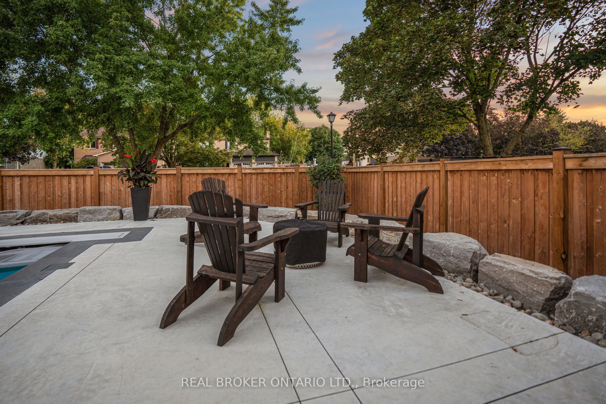 3 Oak Ridge Court