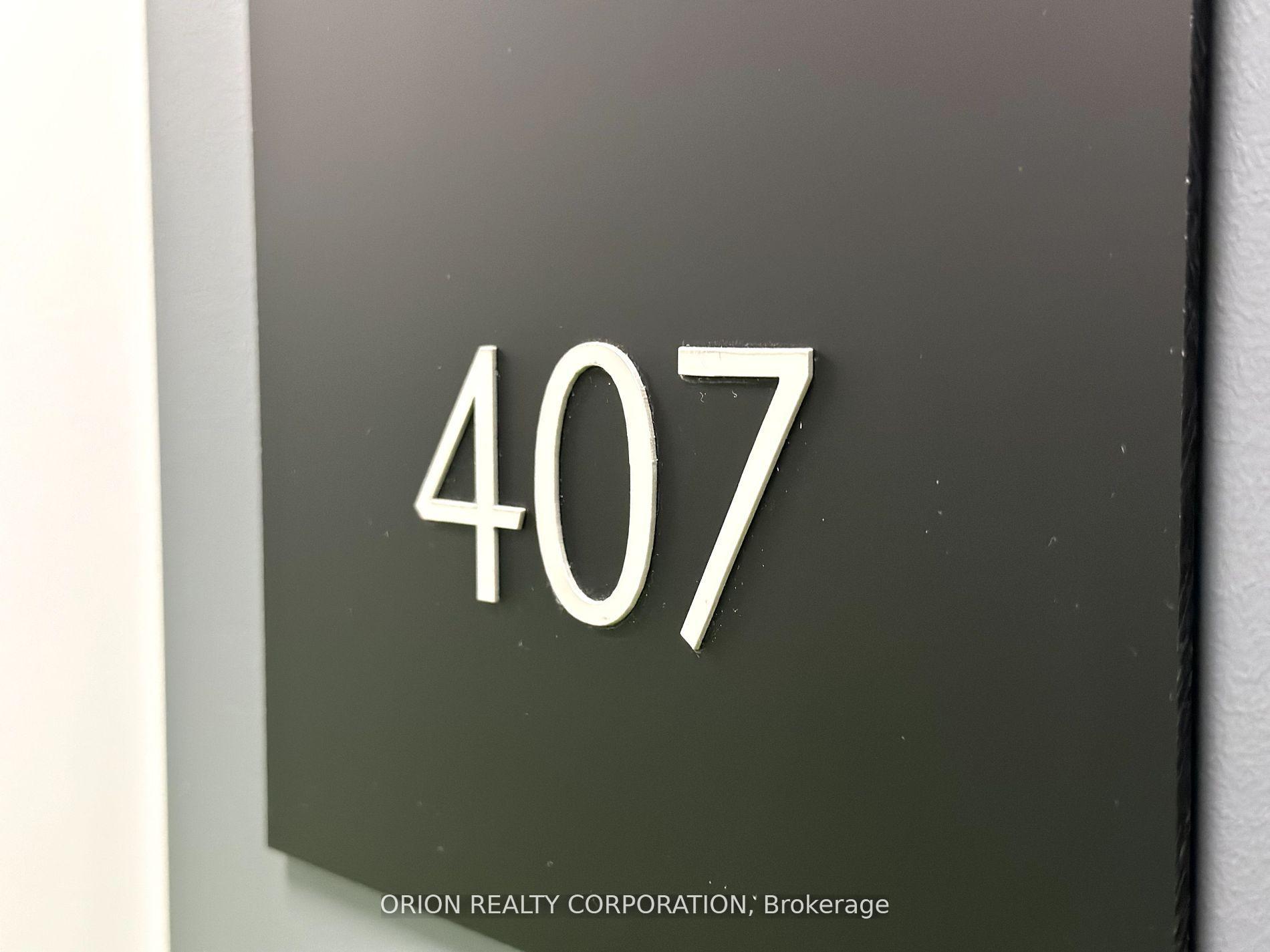 2 Bedrooms Condo at 430 Square One, Mississauga For sale