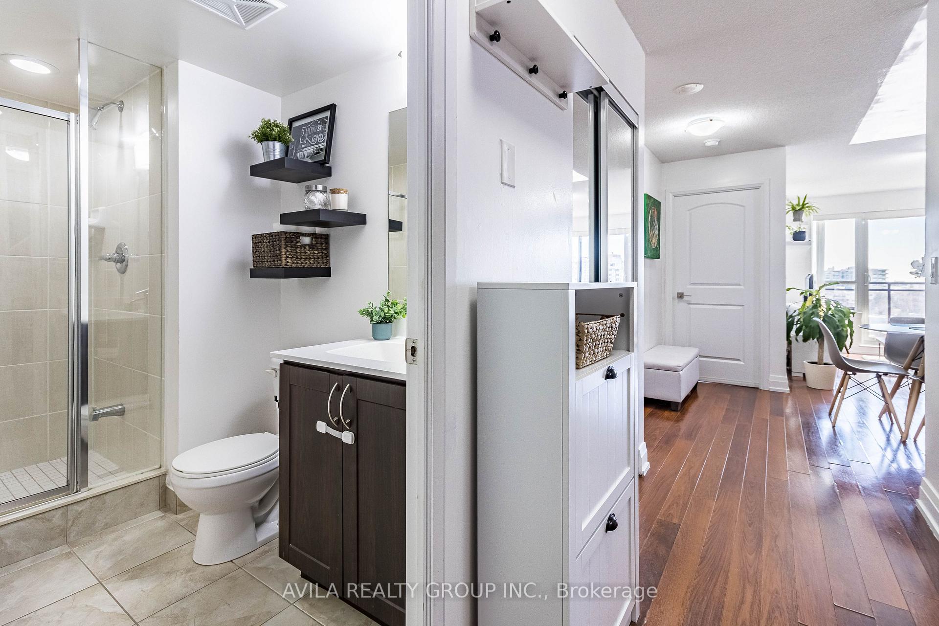 3 Bedrooms Condo at 1 De Boers, Toronto For sale