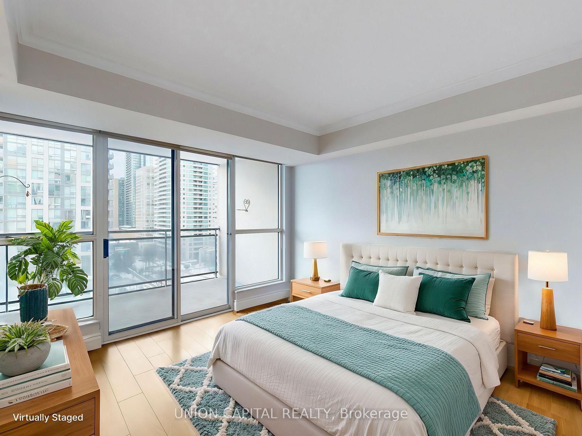 3 Bedrooms Condo at 28 Hollywood, Toronto For sale