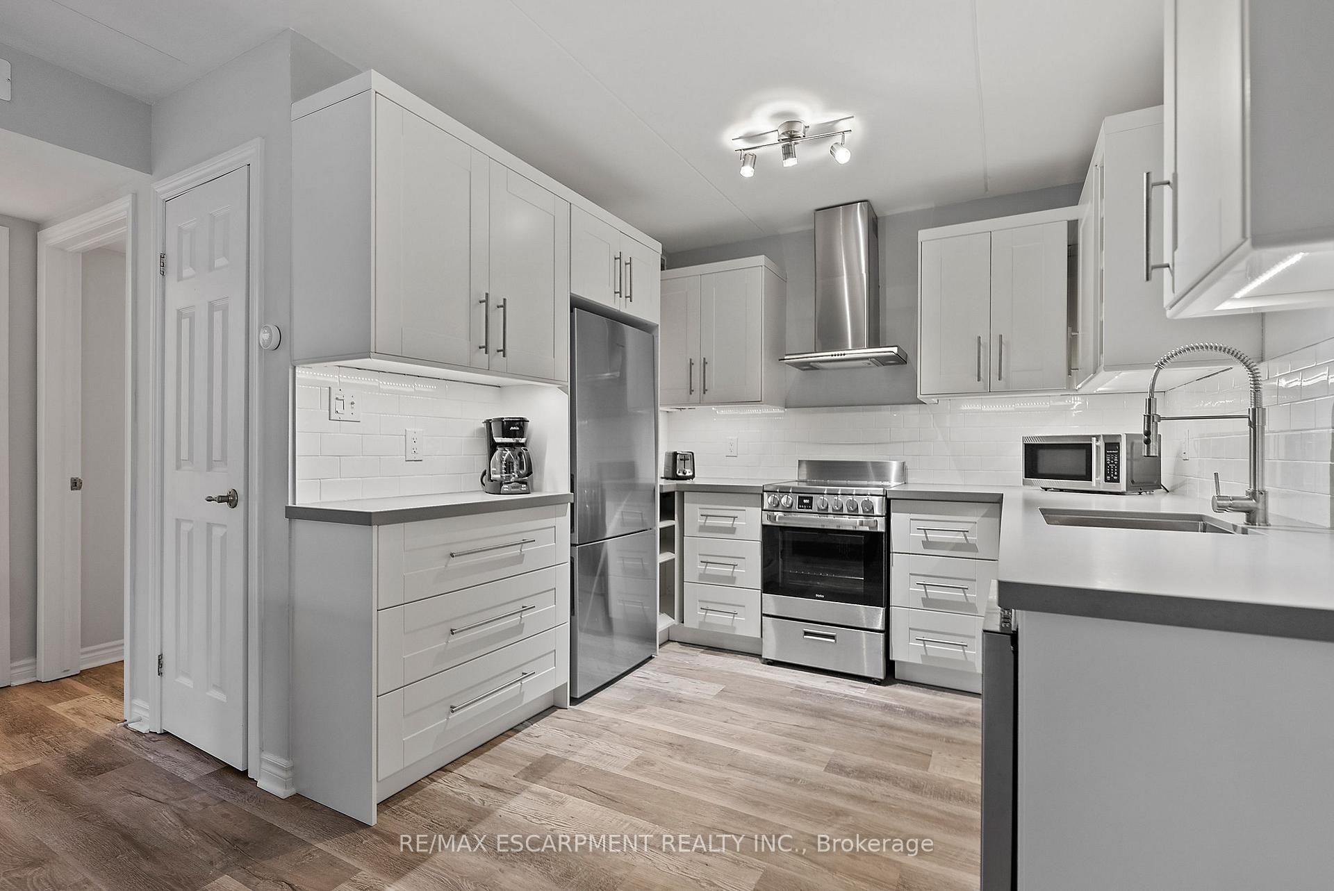 1 Bedroom Condo at 1810 Walker’s, Burlington For sale
