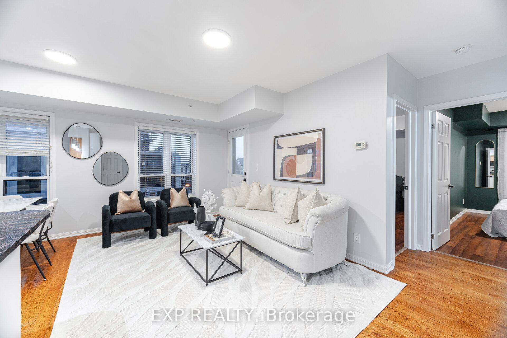 3 Bedrooms Condo at 60 Mendelssohn,  Toronto For sale