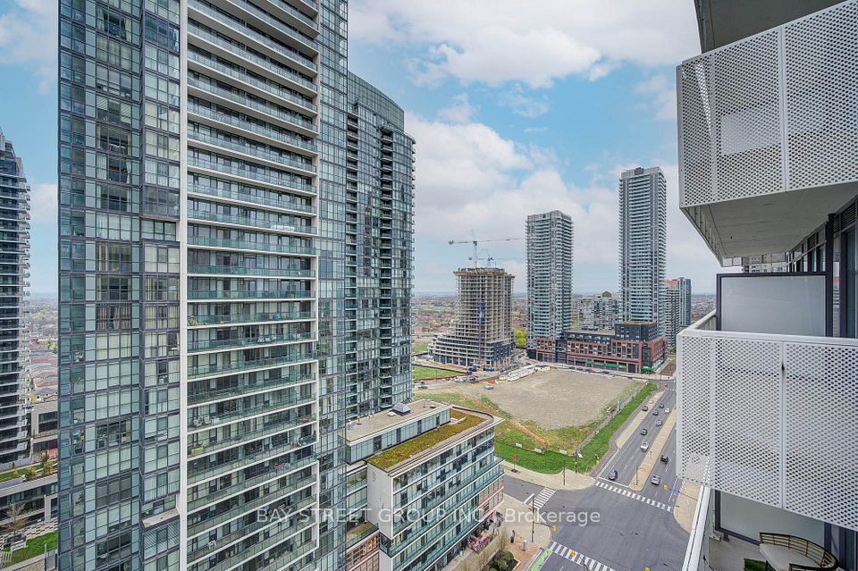https://trreb-image.ampre.ca/XUpeP1wCLSFuFlI_CpNCURBryZfiKRczKB_JfUSgmgM/rs:fit:960:960/wm:.5:so:0:50:.4/wmsh:10/wmt:PHNwYW4gZm9yZWdyb3VuZD0nd2hpdGUnIGZvbnQ9JzY4Jz5CQVkgU1RSRUVUIEdST1VQIElOQy4sIEJyb2tlcmFnZTwvc3Bhbj4/cb:20250519205929/L3RycmViL2xpc3RpbmdzLzQxLzAyLzU3LzIxL3AvMTYzY2Y1ZmQtNTk4MS00YzAzLWJjNDgtMzVmNzZmNGRmZGEwLmpwZw.jpg