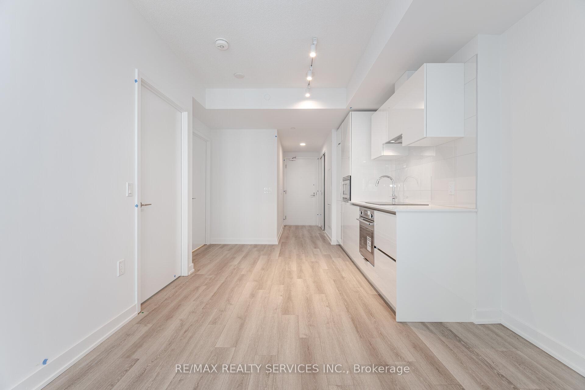 1 Bedroom Condo at 230 Simcoe, Toronto For sale