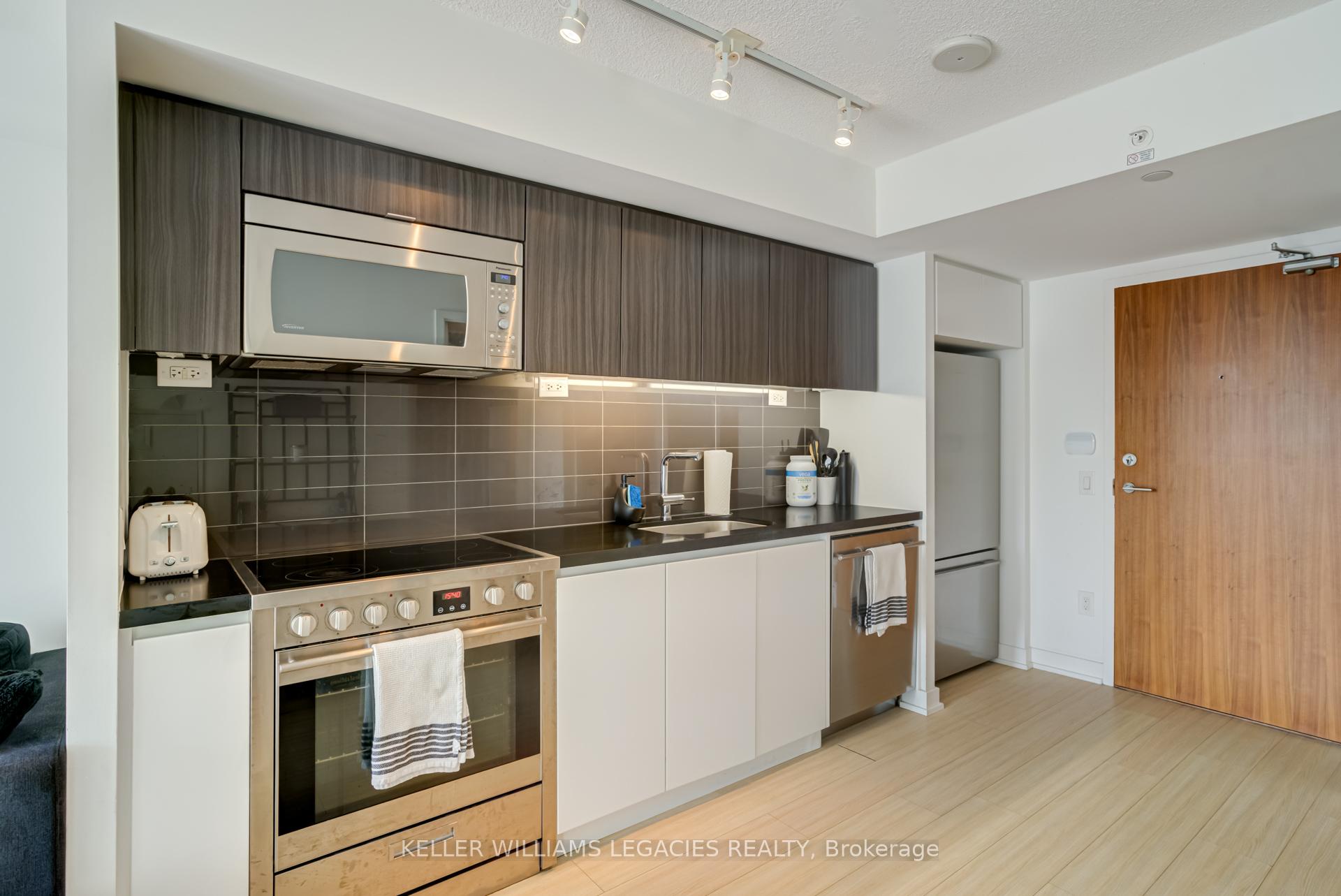 1 Bedroom Condo at 75 Queen’s Wharf,  Toronto For sale
