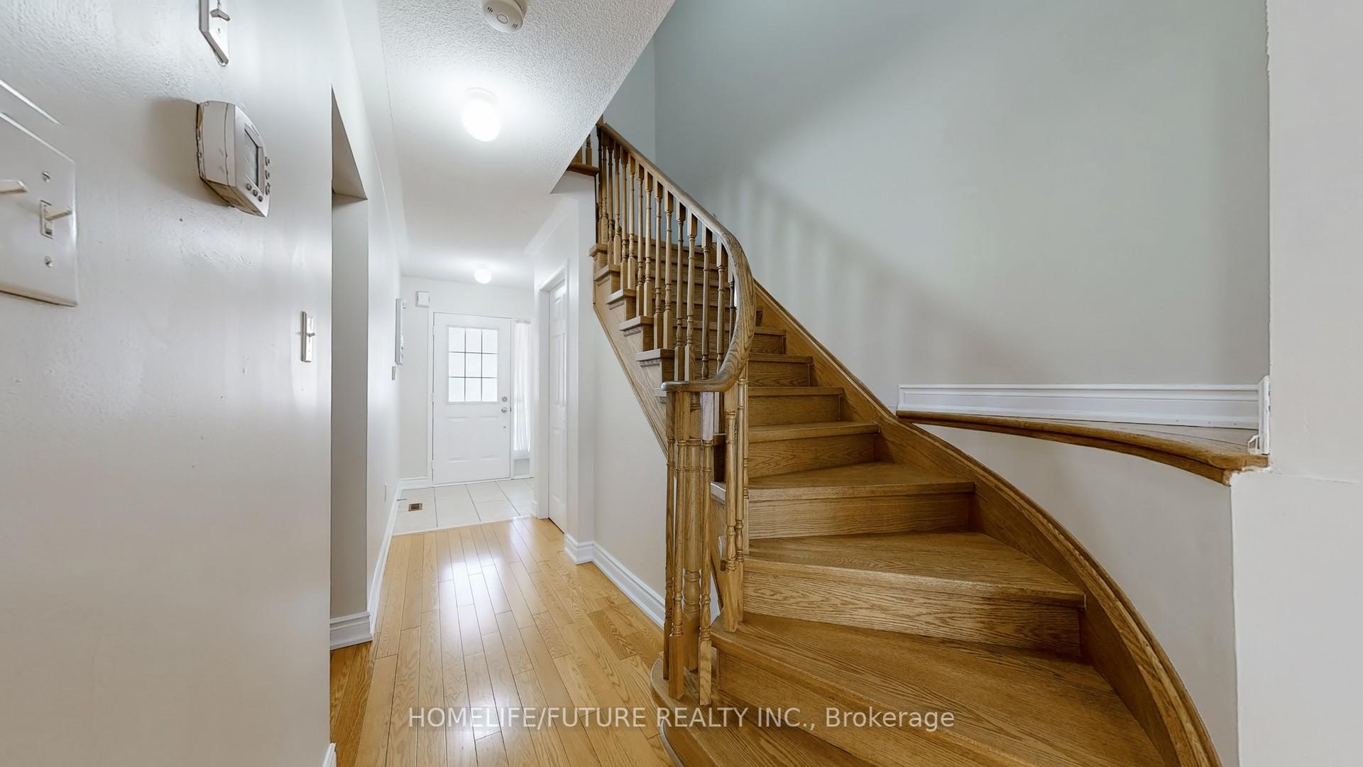 3 Bedrooms Condo at 435 Middlefield, Toronto For sale