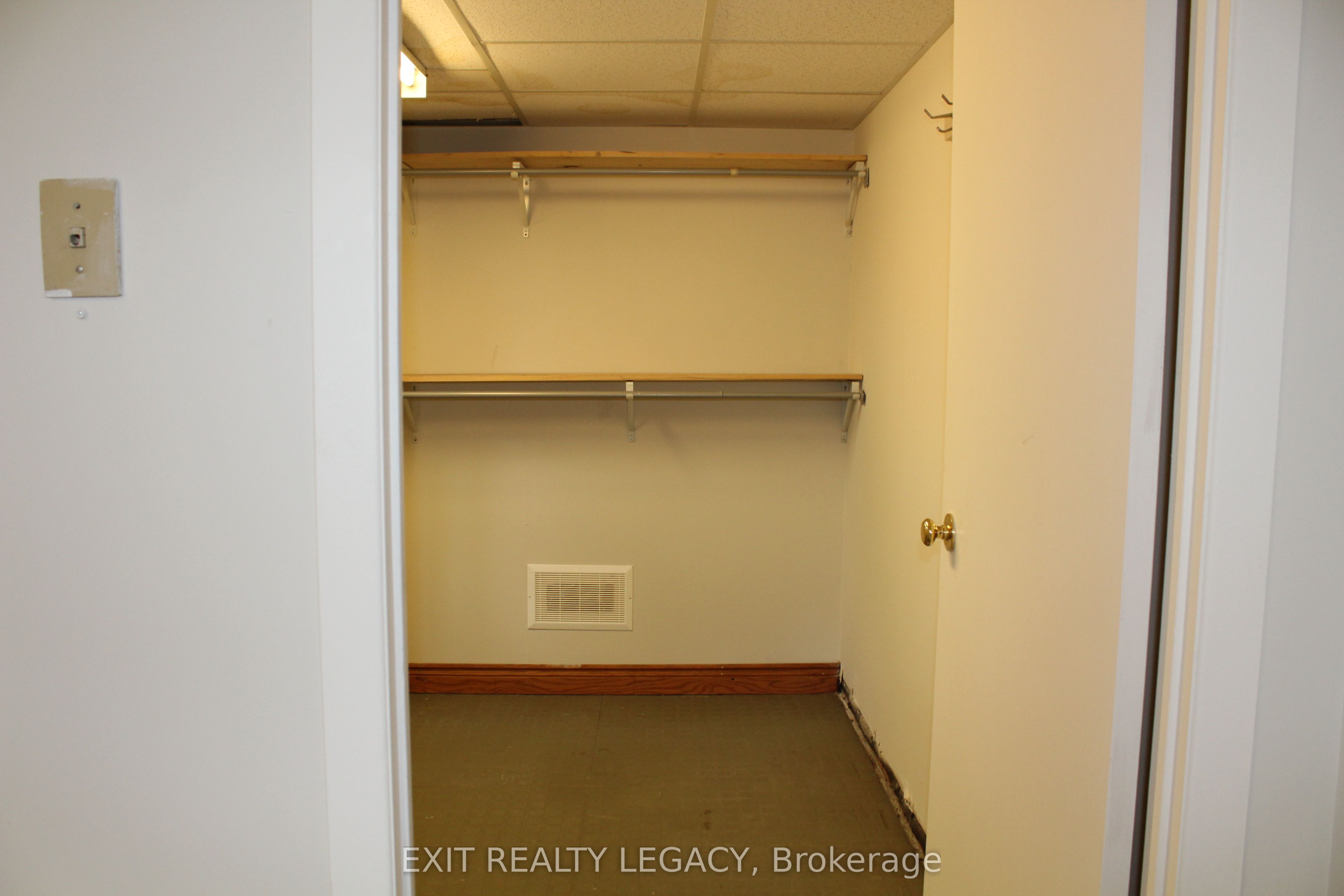 89 Bond Crescent