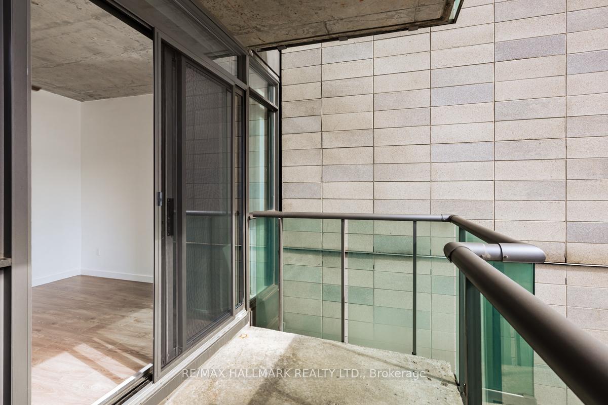 1 Bedroom Condo at 285 Mutual,  Toronto For sale