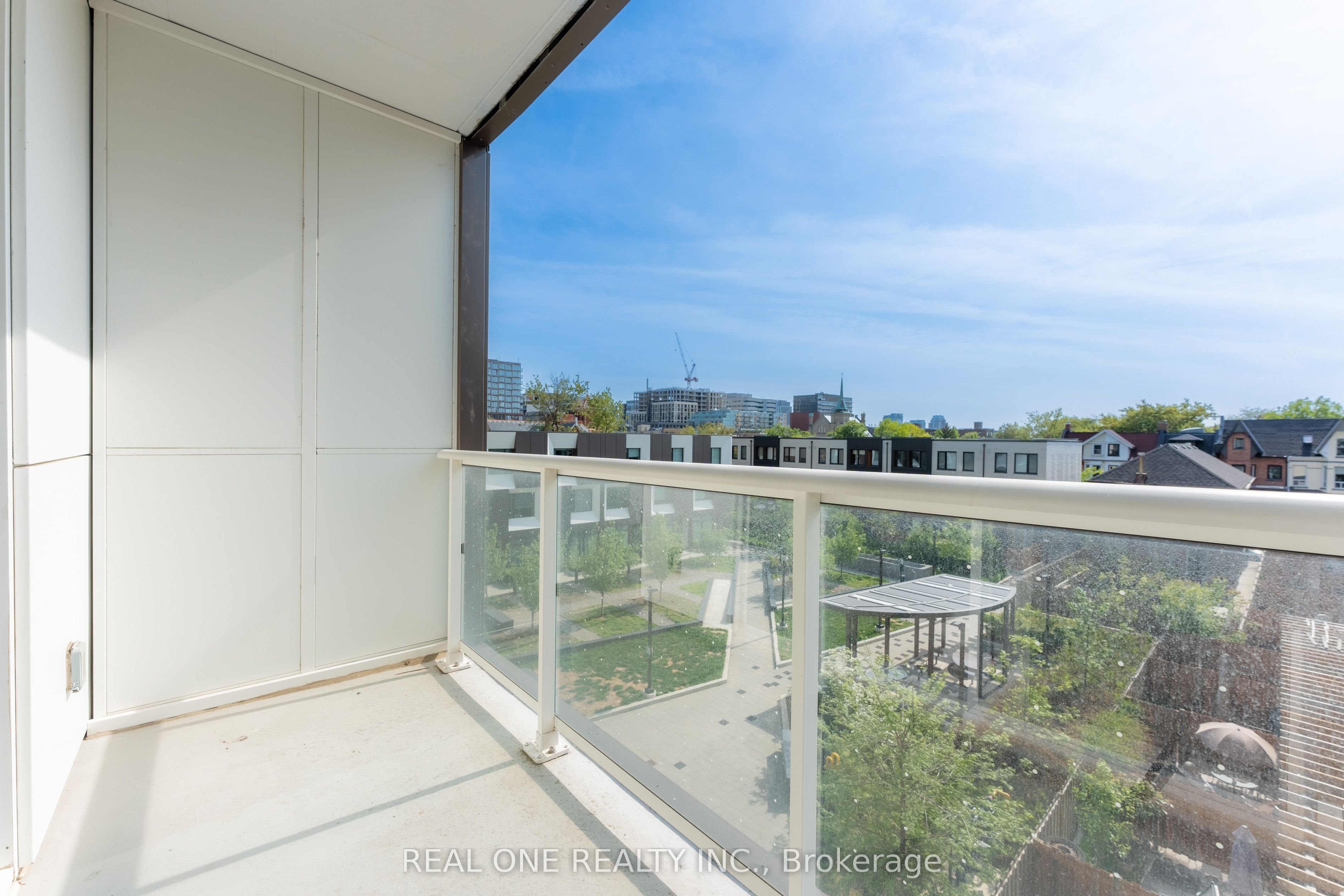 80 Vanauley Street, #303